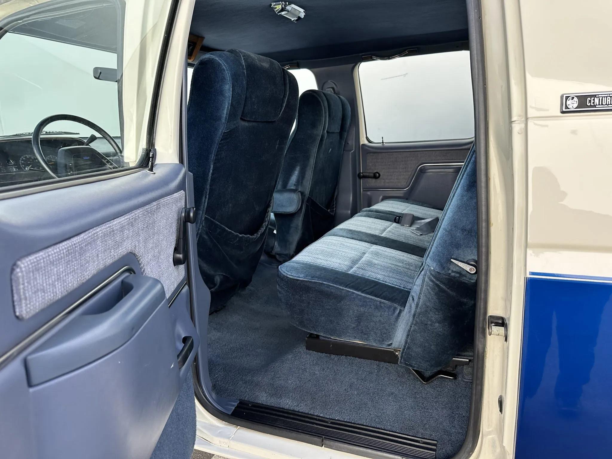 1990 Ford C-350 Centurion