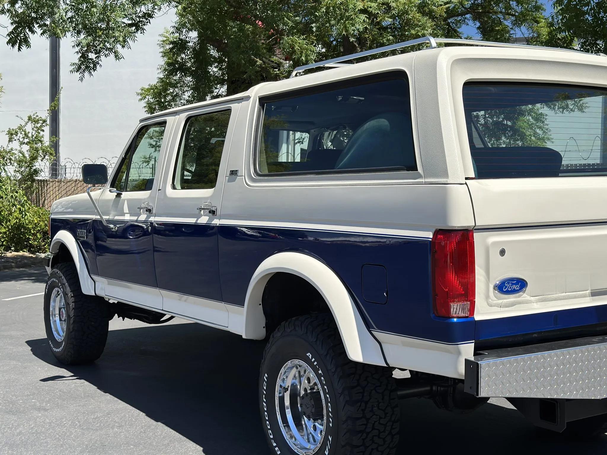 1990 Ford C-350 Centurion