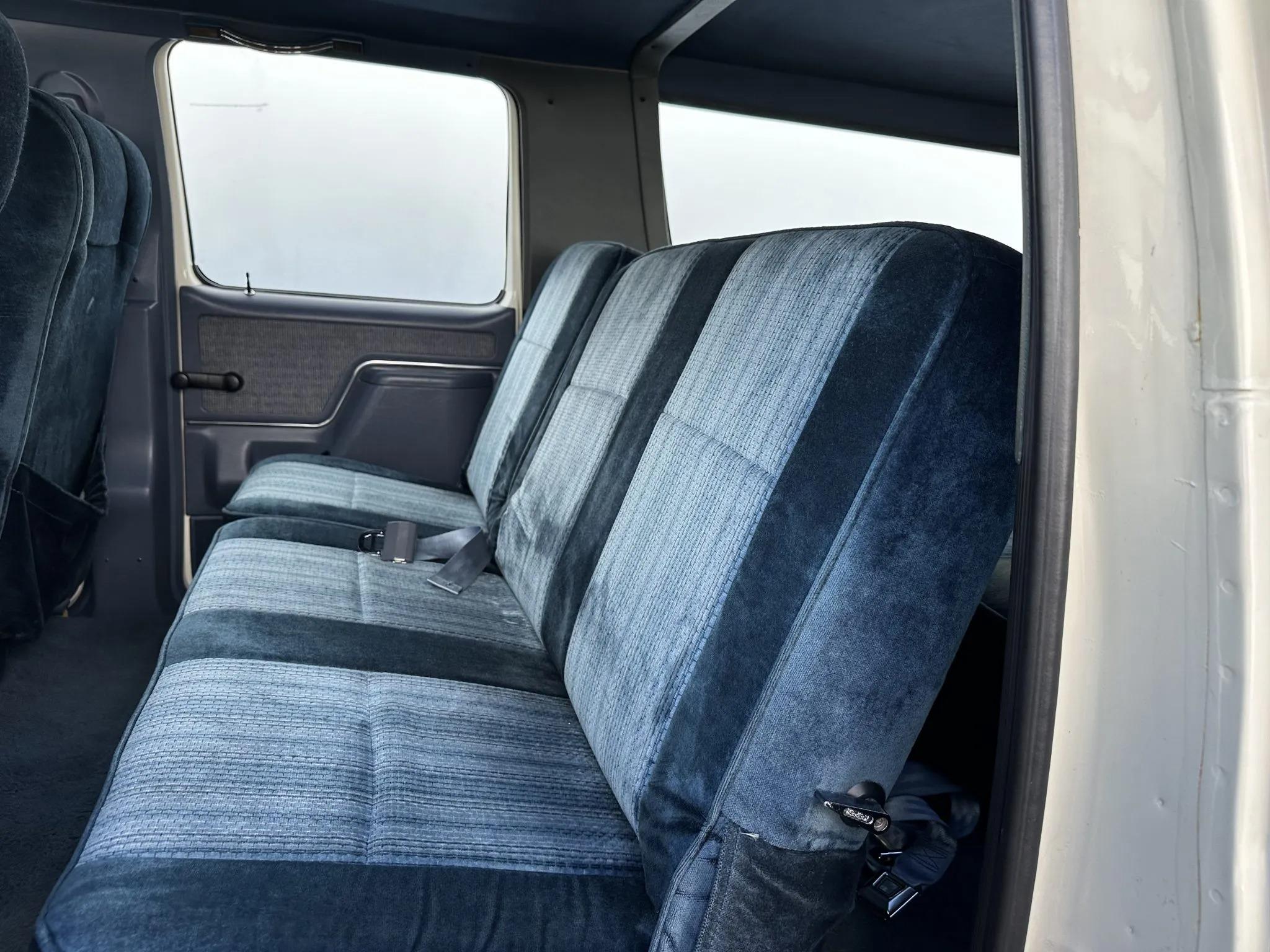 1990 Ford C-350 Centurion