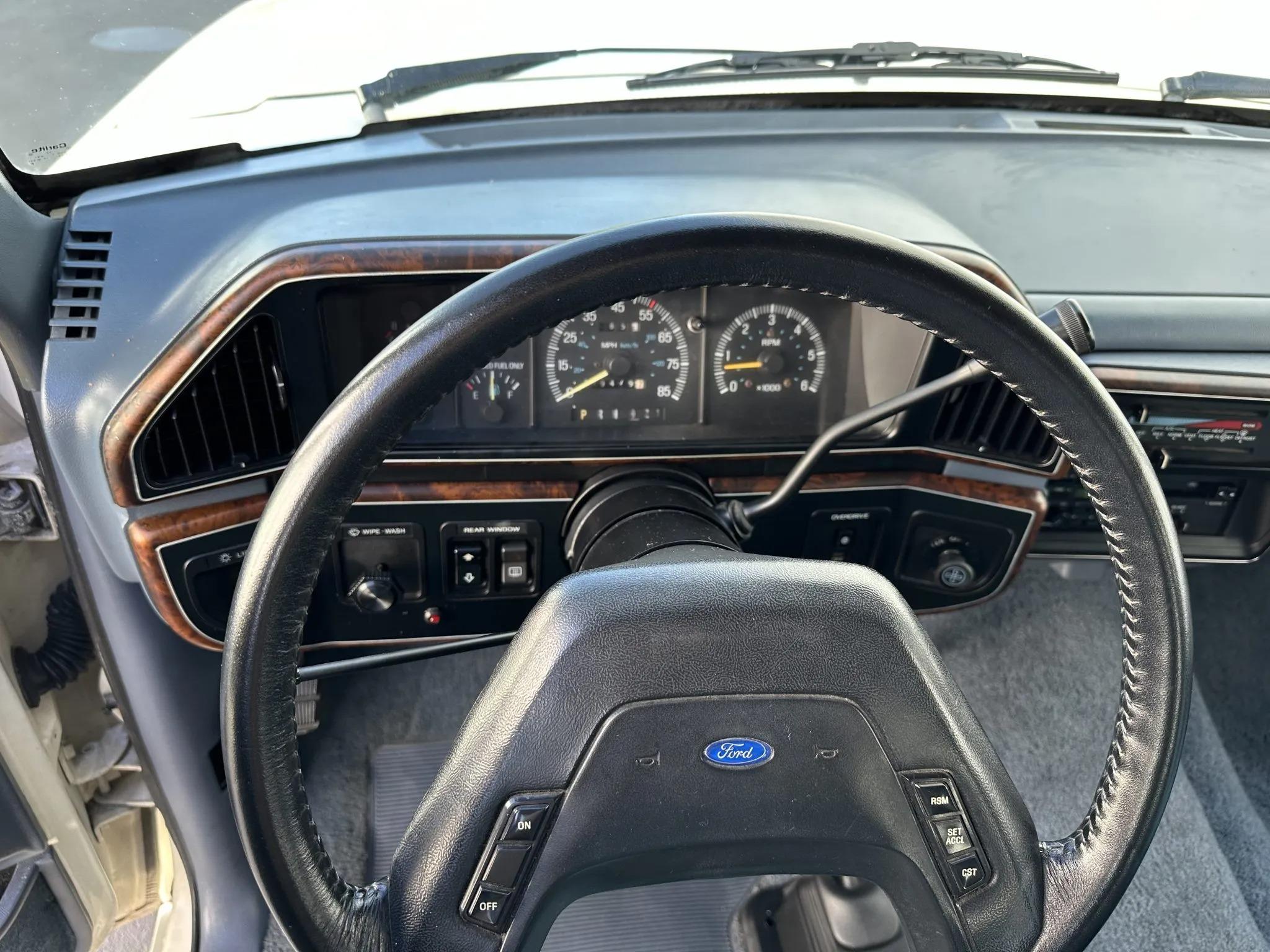 1990 Ford C-350 Centurion