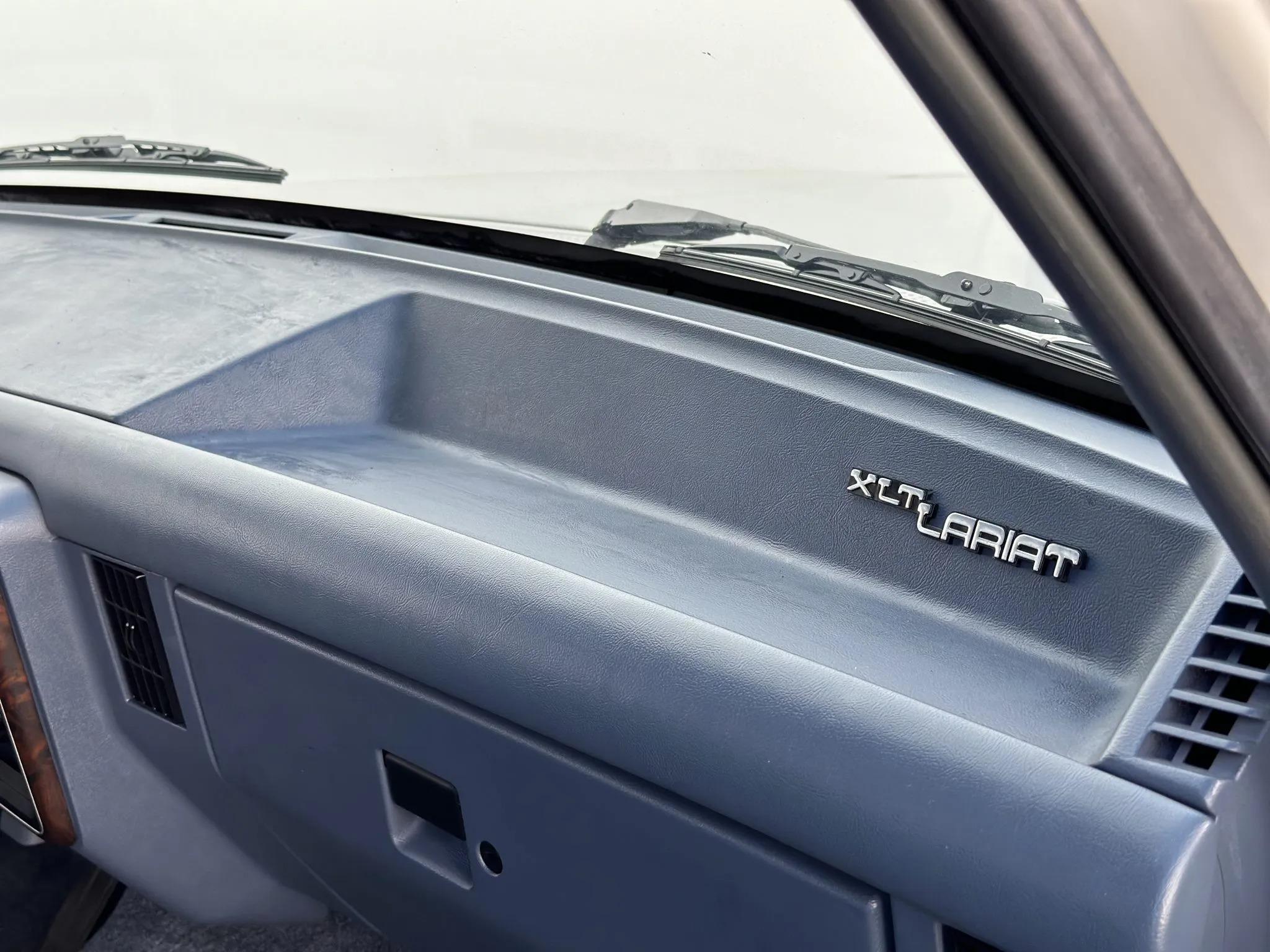 1990 Ford C-350 Centurion