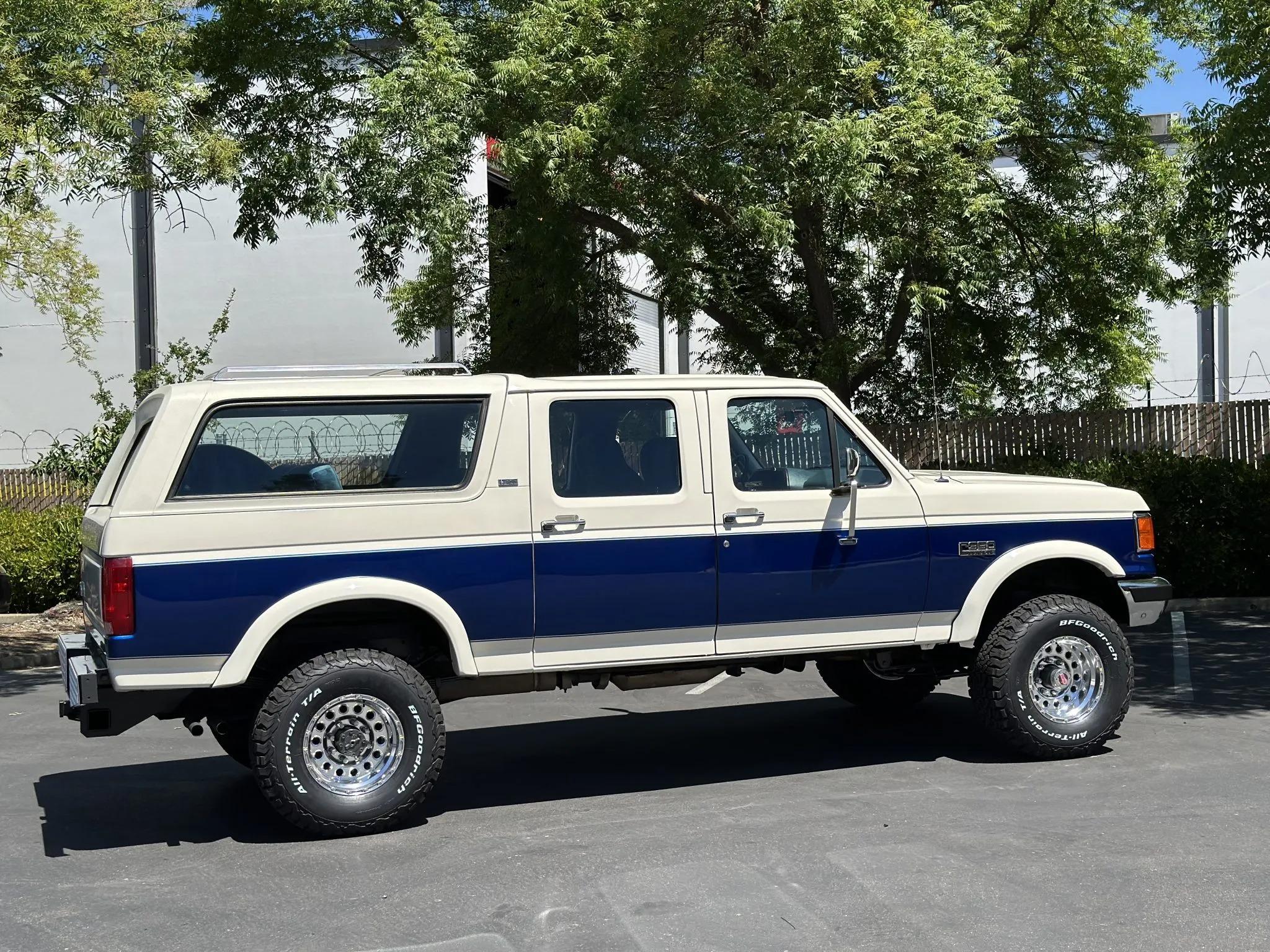 1990 Ford C-350 Centurion