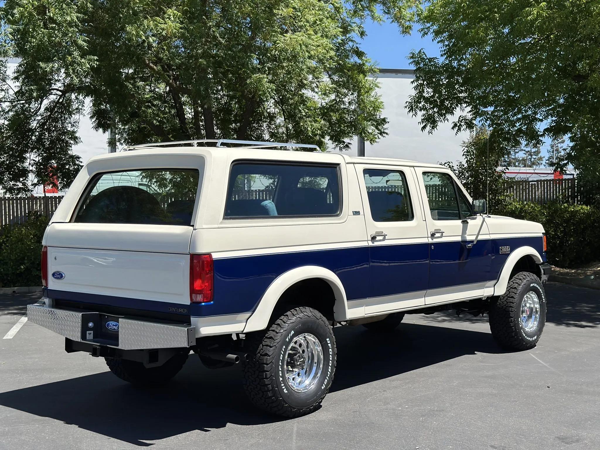1990 Ford C-350 Centurion