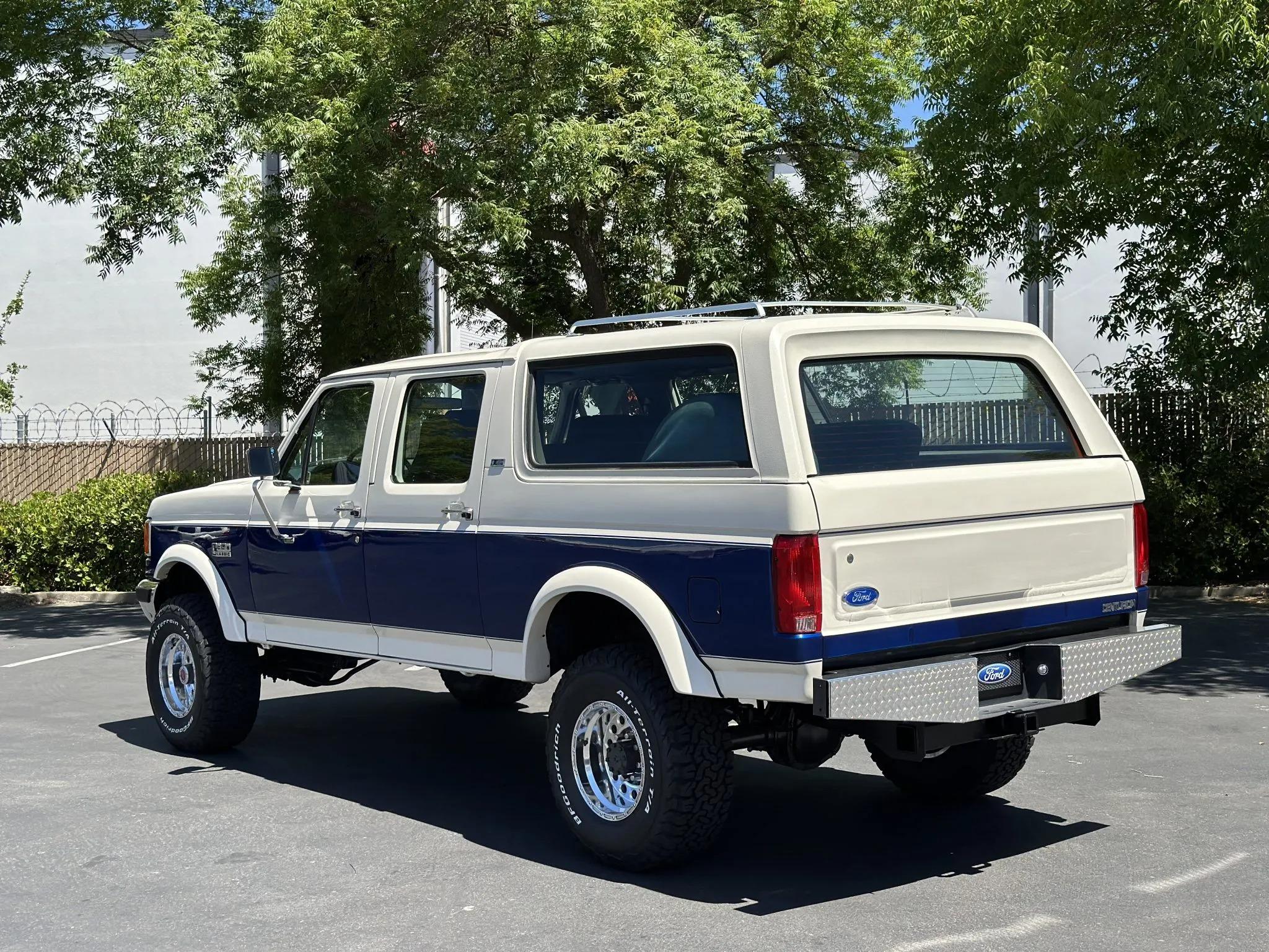 1990 Ford C-350 Centurion