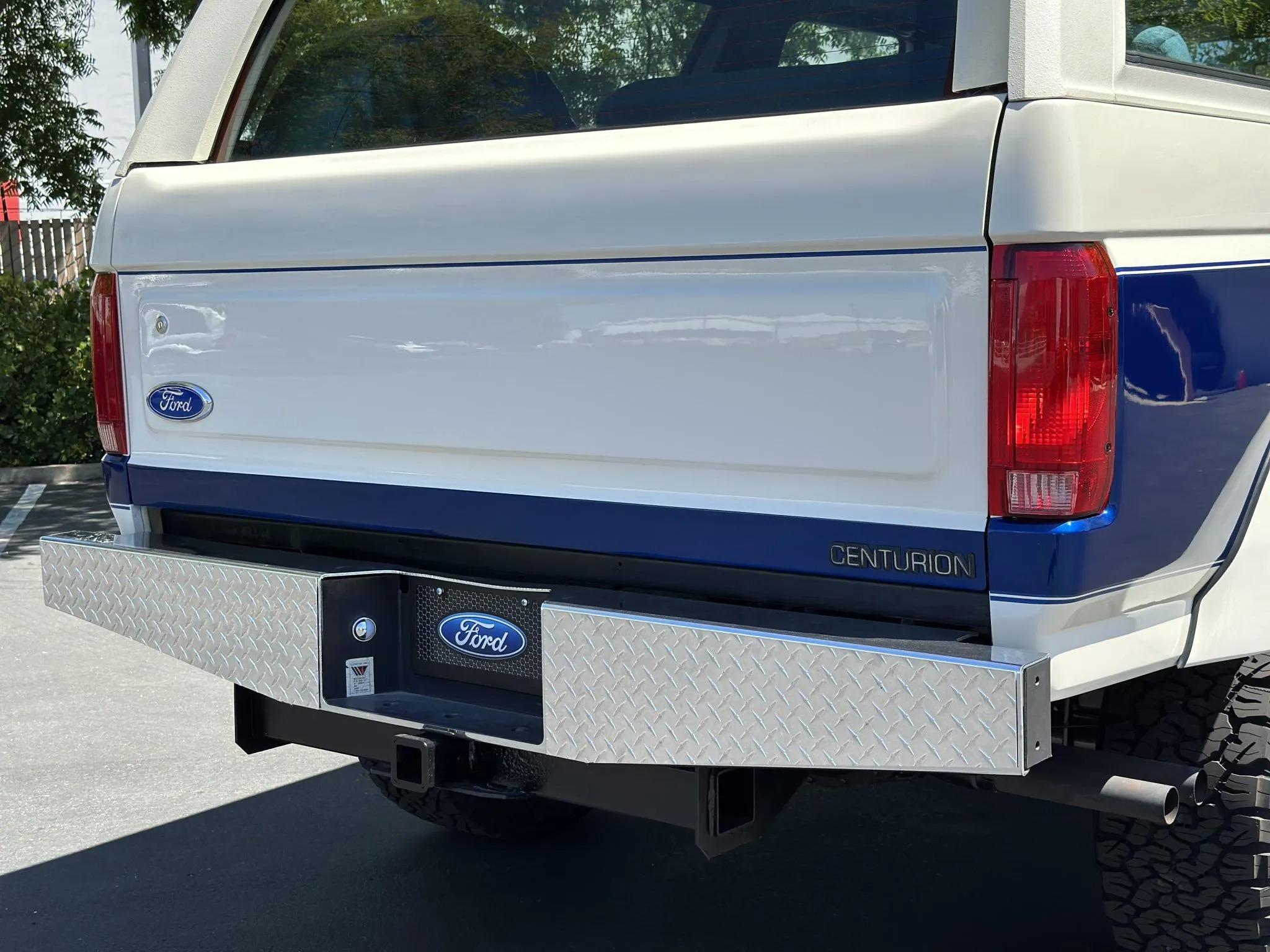 1990 Ford C-350 Centurion