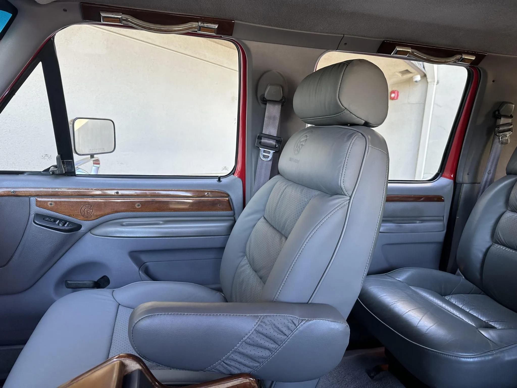 7.3L Power Stroke-Powered 1995 Ford C-350 Centurion 4×4