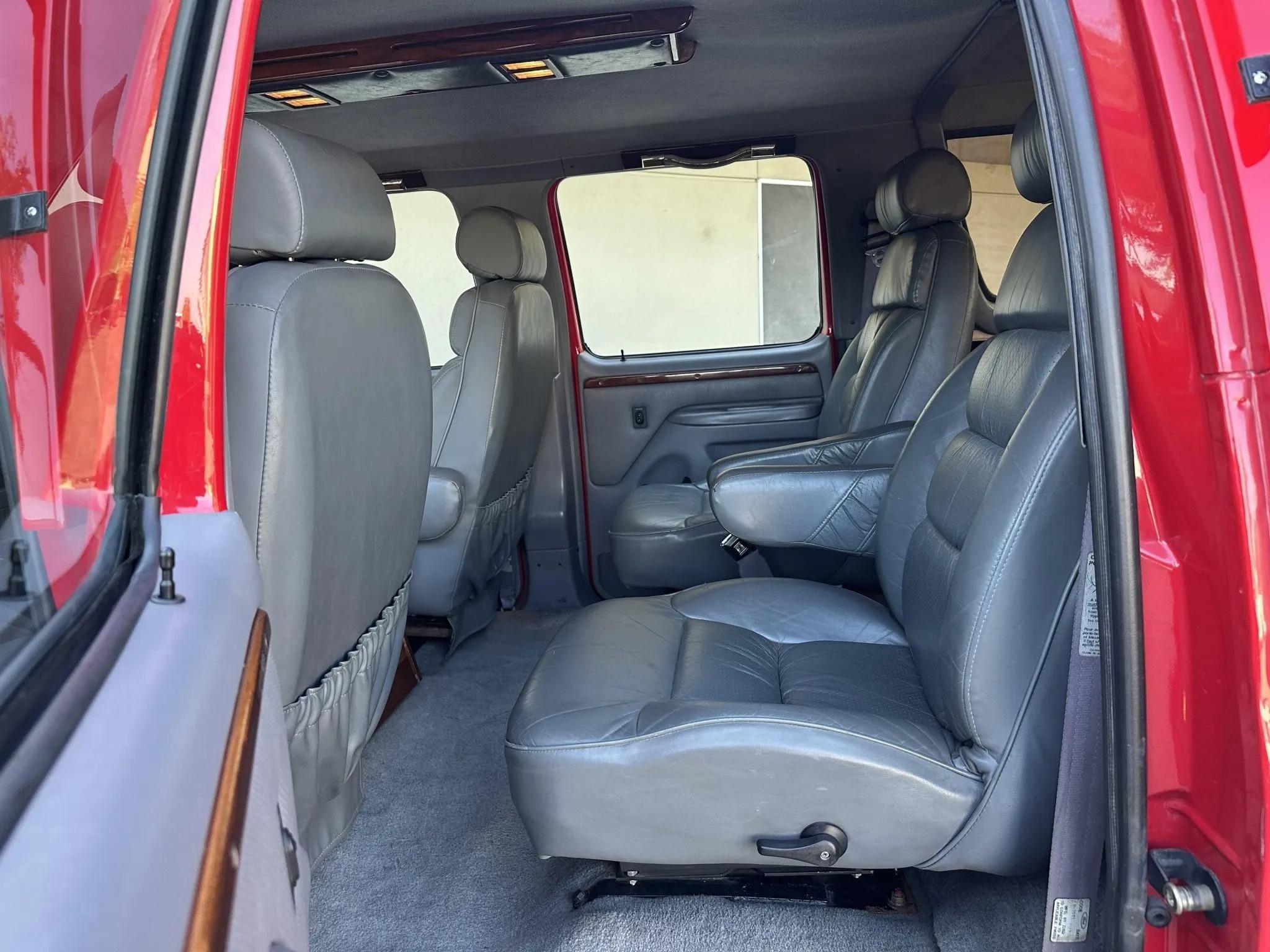 7.3L Power Stroke-Powered 1995 Ford C-350 Centurion 4×4