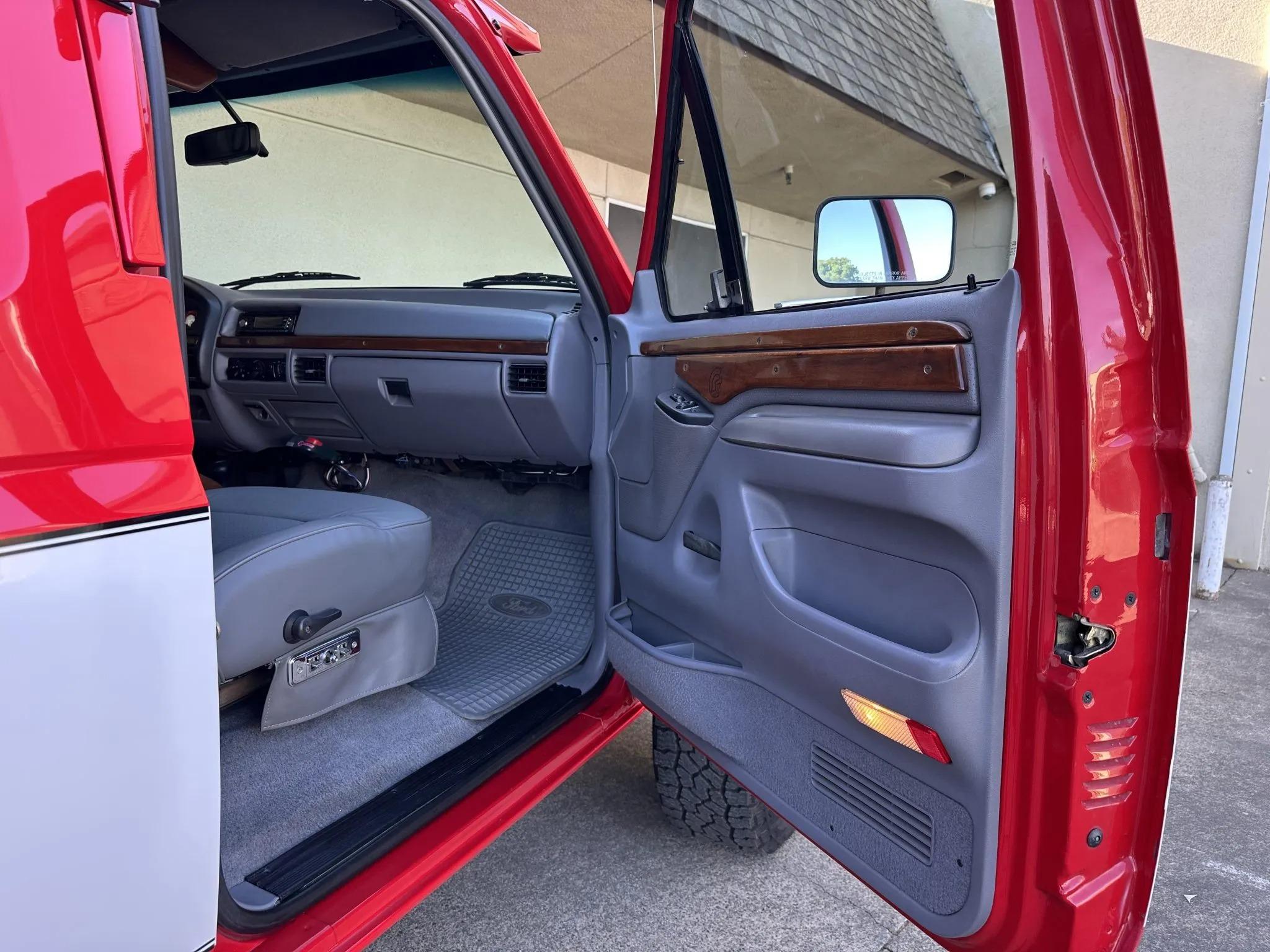 7.3L Power Stroke-Powered 1995 Ford C-350 Centurion 4×4