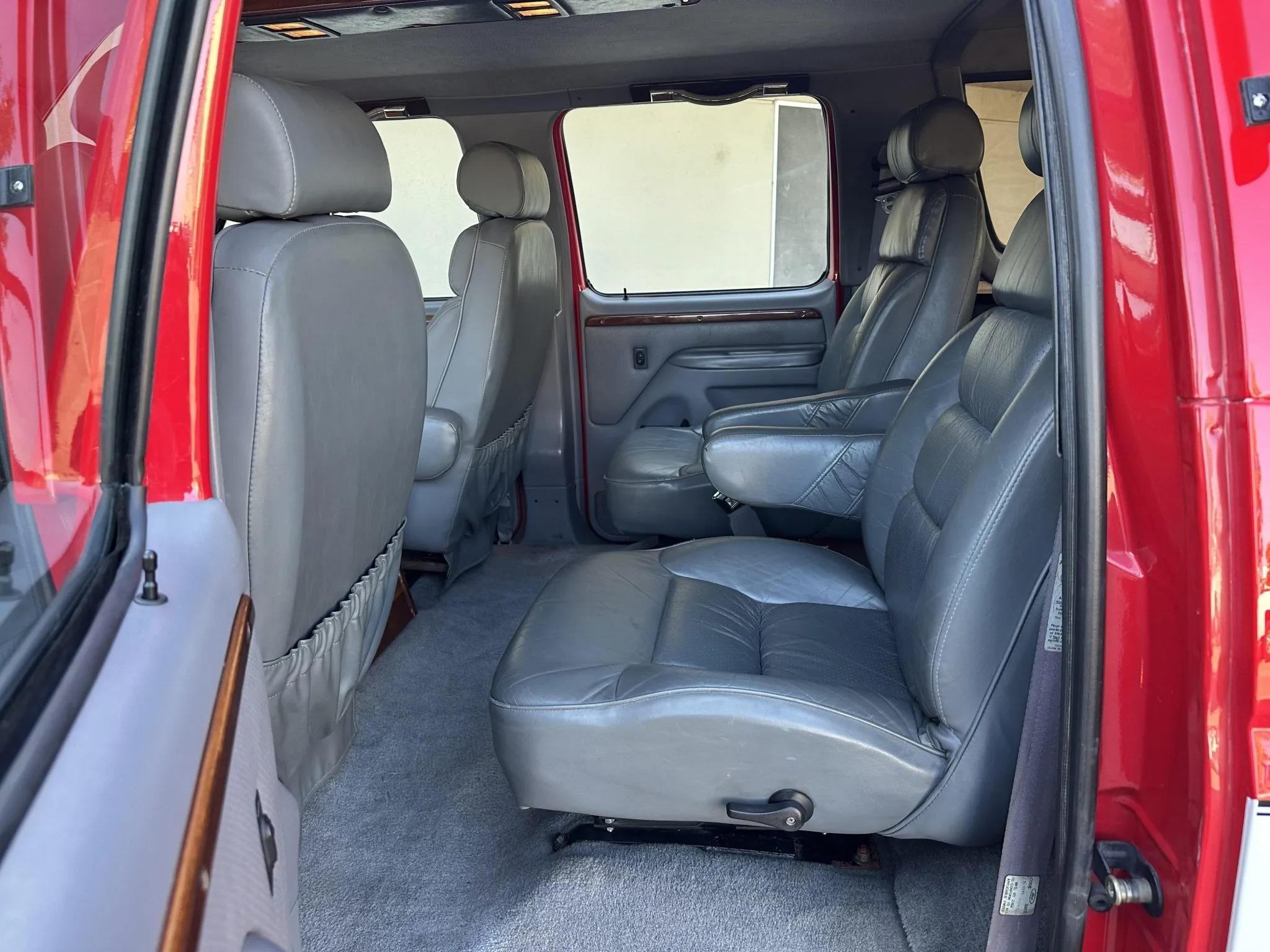 7.3L Power Stroke-Powered 1995 Ford C-350 Centurion 4×4