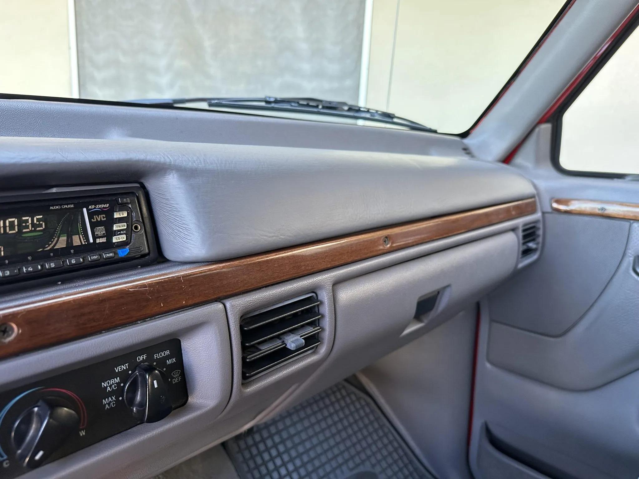 7.3L Power Stroke-Powered 1995 Ford C-350 Centurion 4×4