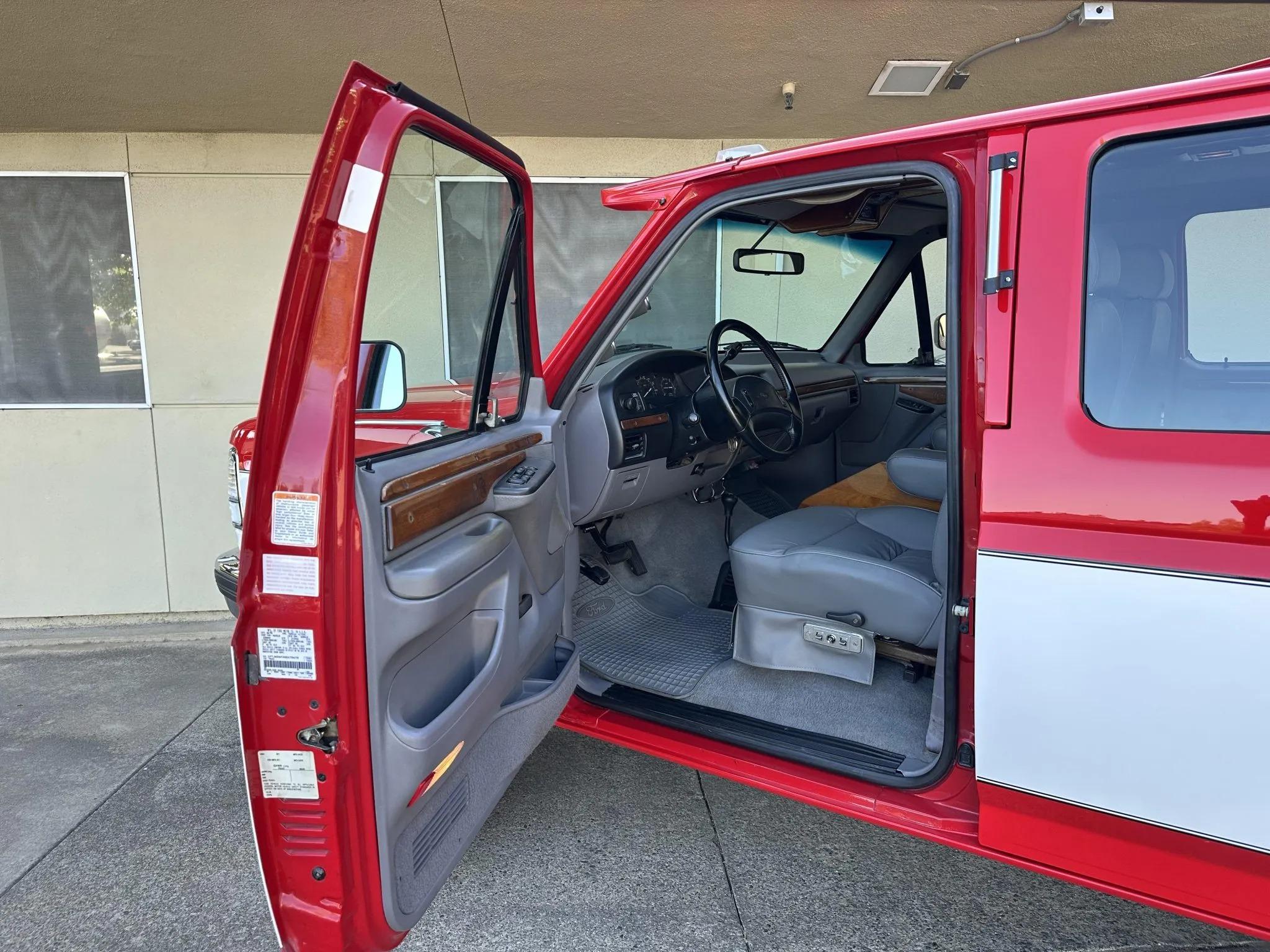 7.3L Power Stroke-Powered 1995 Ford C-350 Centurion 4×4