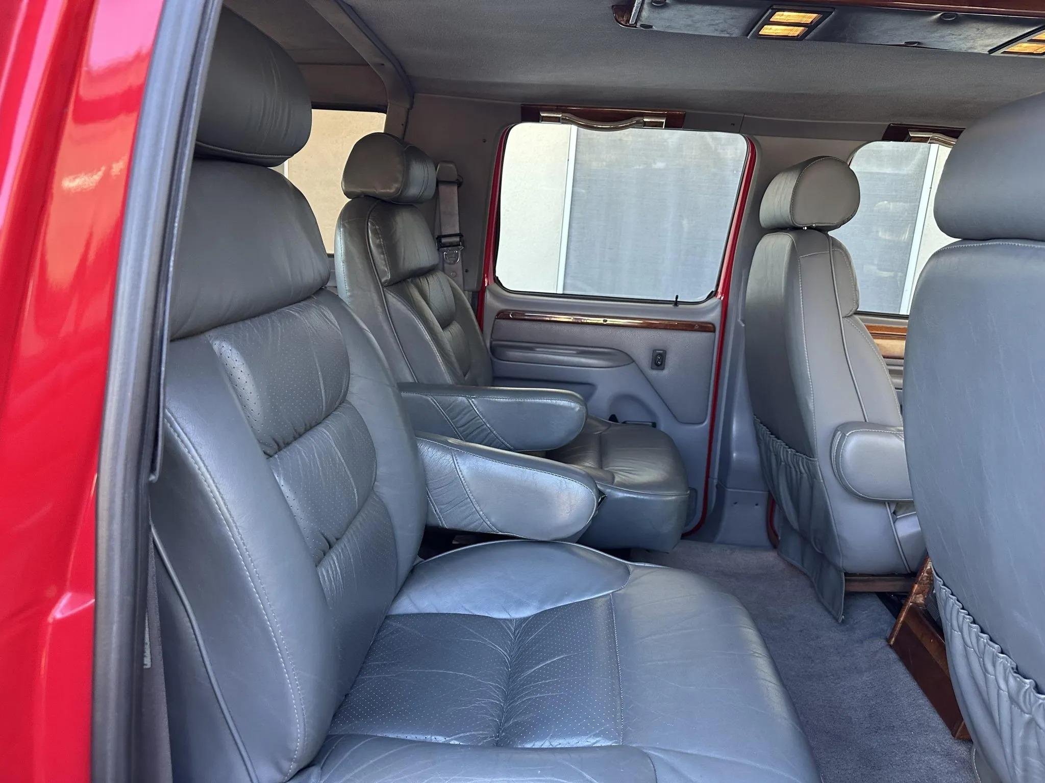 7.3L Power Stroke-Powered 1995 Ford C-350 Centurion 4×4