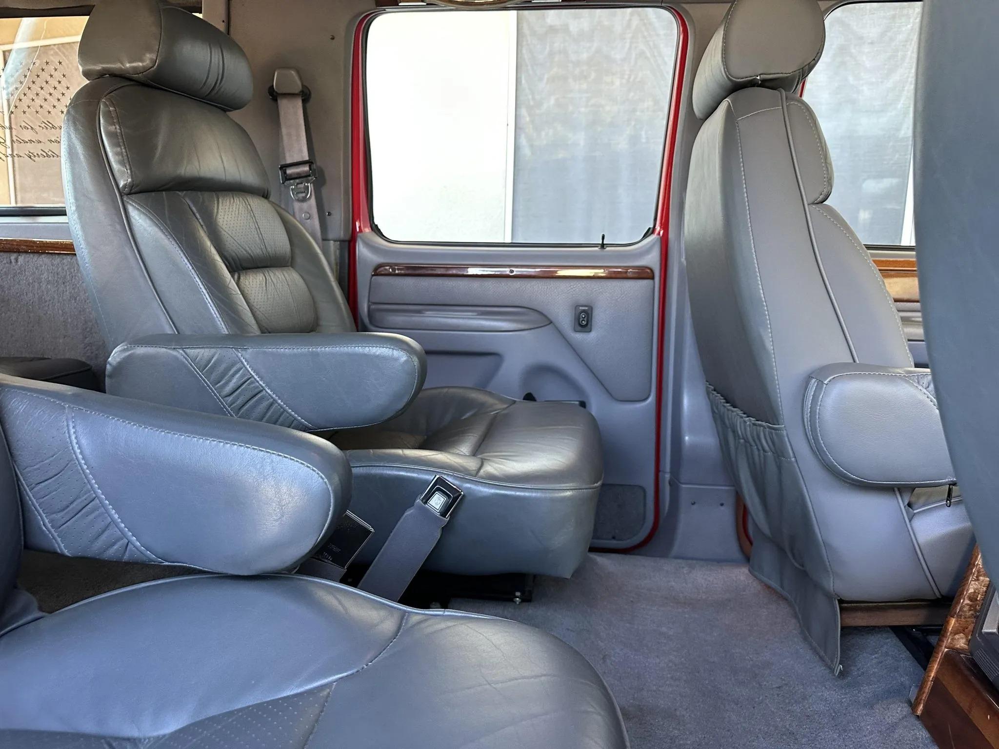 7.3L Power Stroke-Powered 1995 Ford C-350 Centurion 4×4