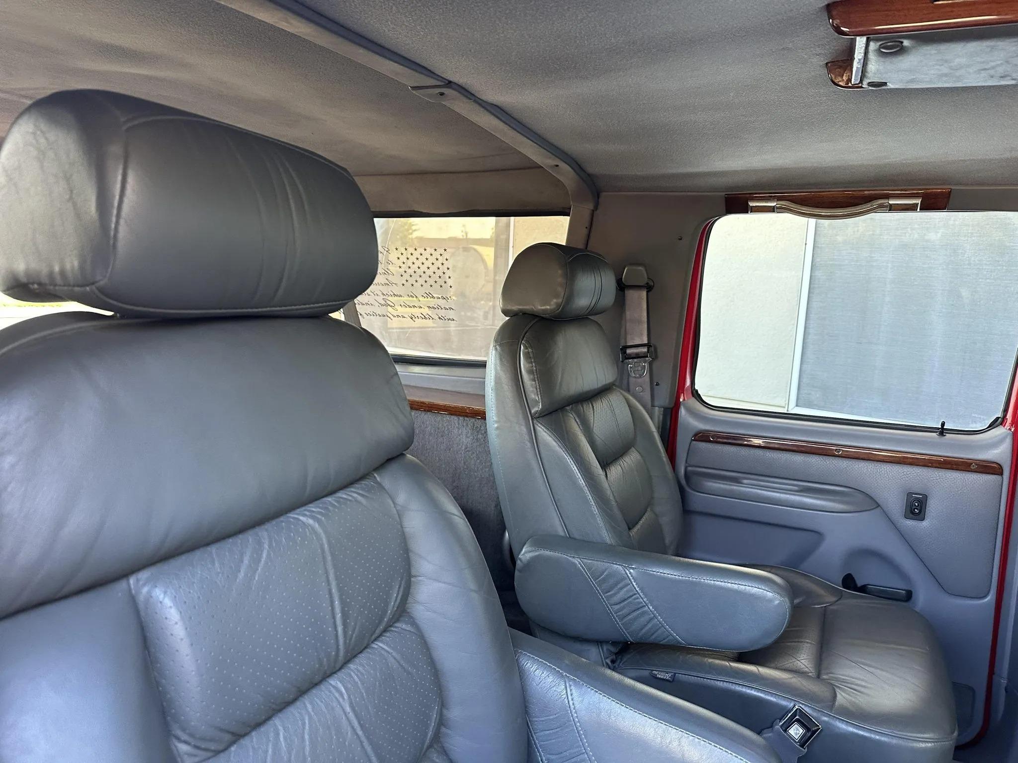 7.3L Power Stroke-Powered 1995 Ford C-350 Centurion 4×4