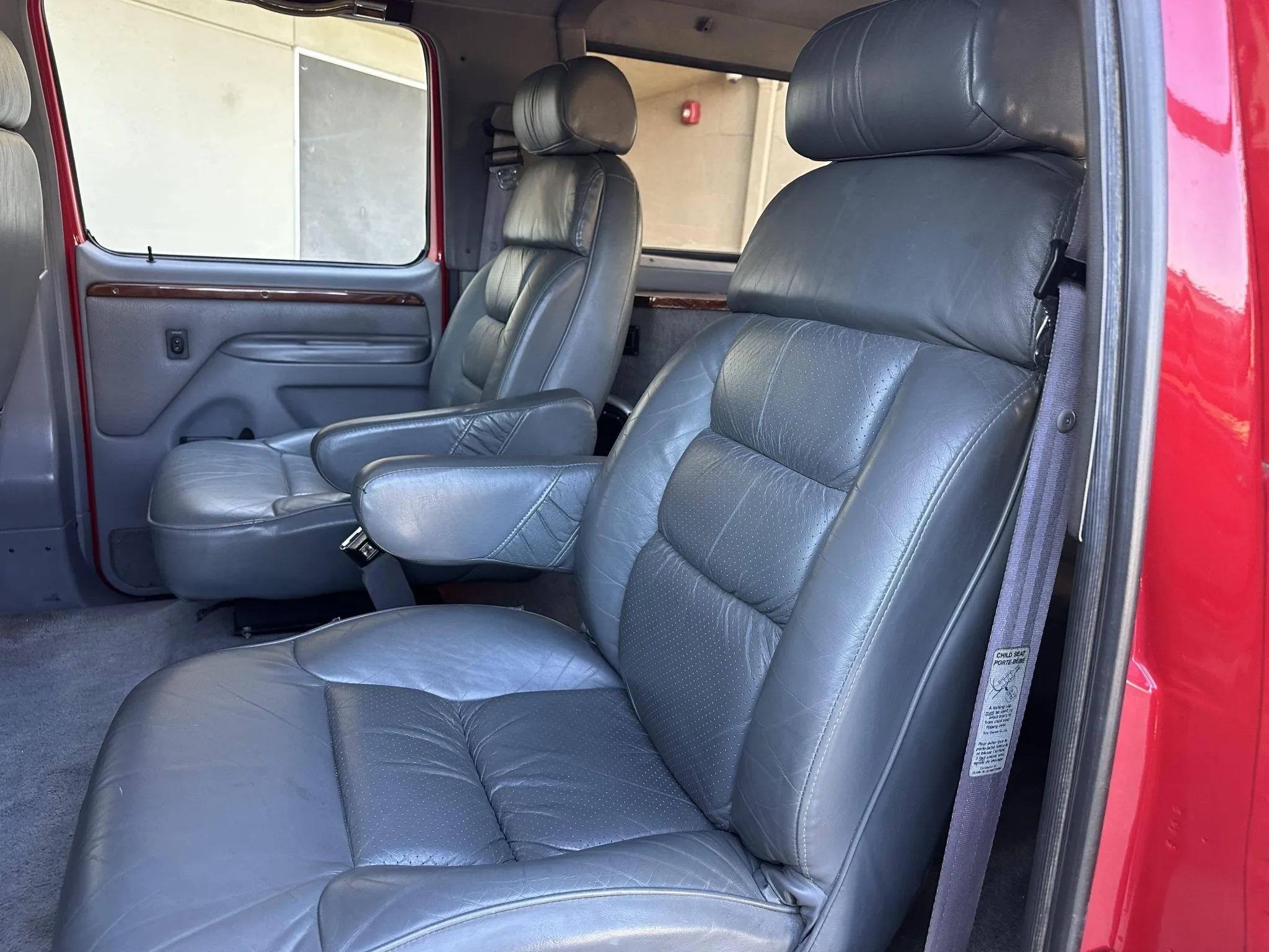 7.3L Power Stroke-Powered 1995 Ford C-350 Centurion 4×4