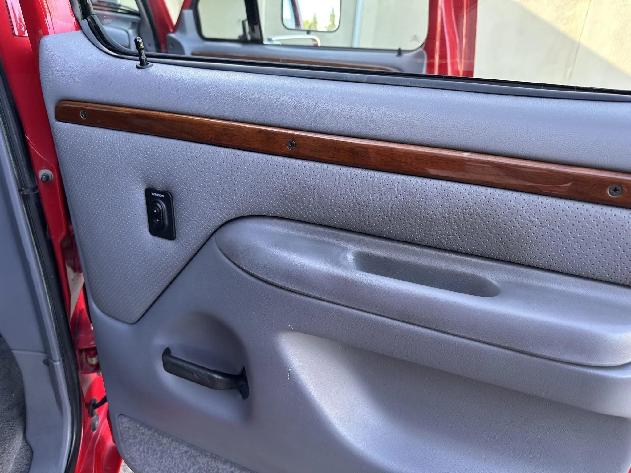 7.3L Power Stroke-Powered 1995 Ford C-350 Centurion 4×4