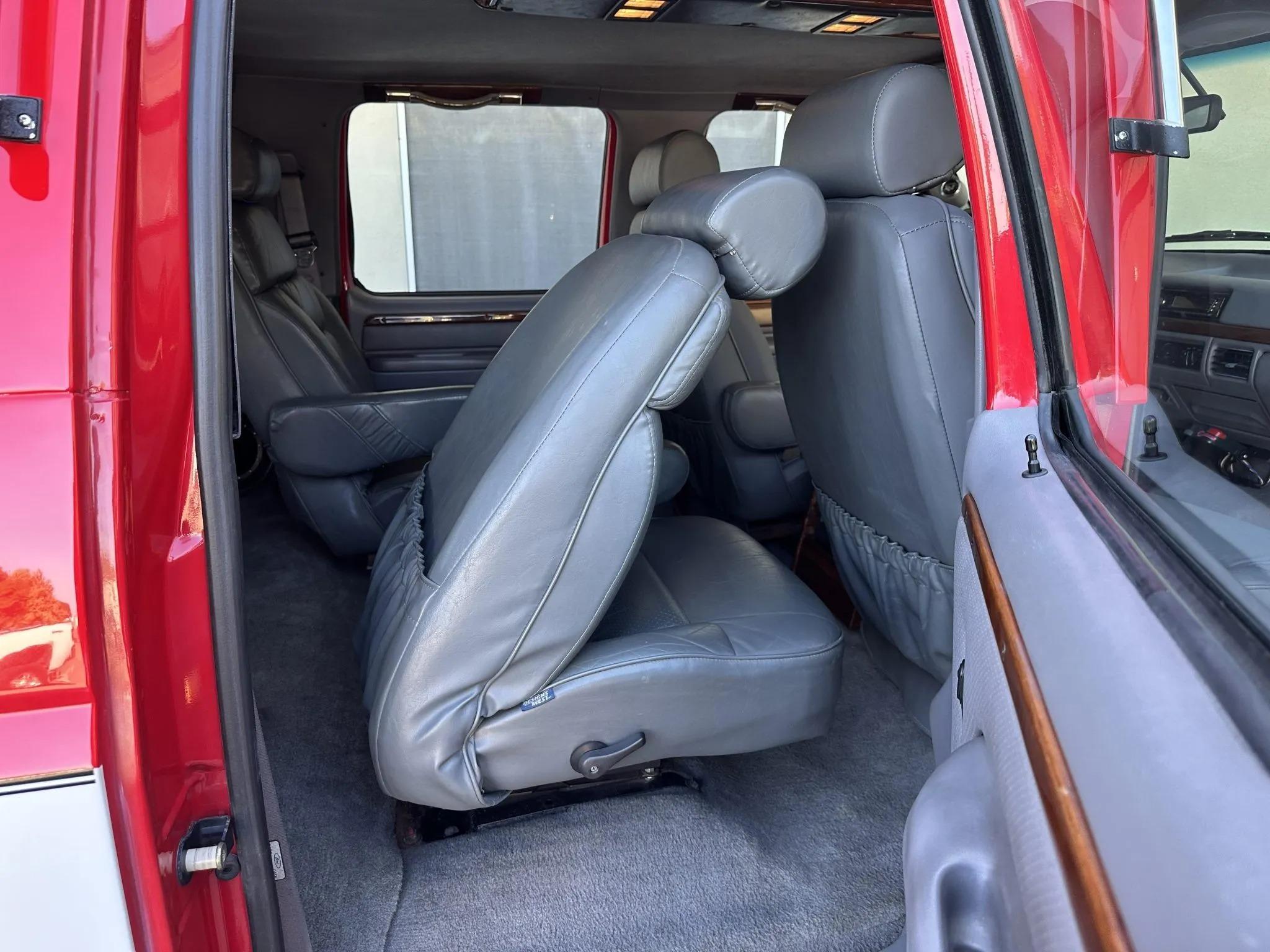 7.3L Power Stroke-Powered 1995 Ford C-350 Centurion 4×4