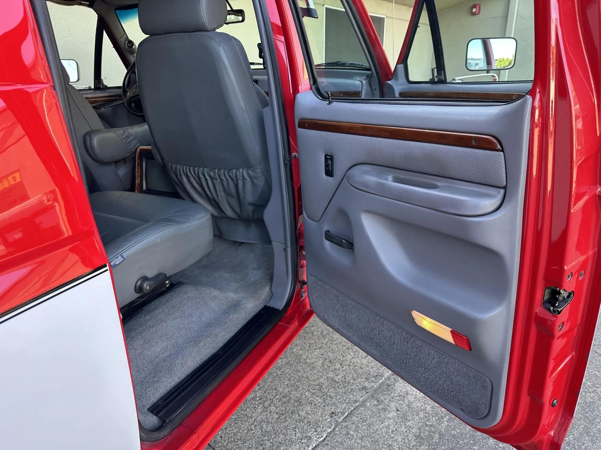 7.3L Power Stroke-Powered 1995 Ford C-350 Centurion 4×4