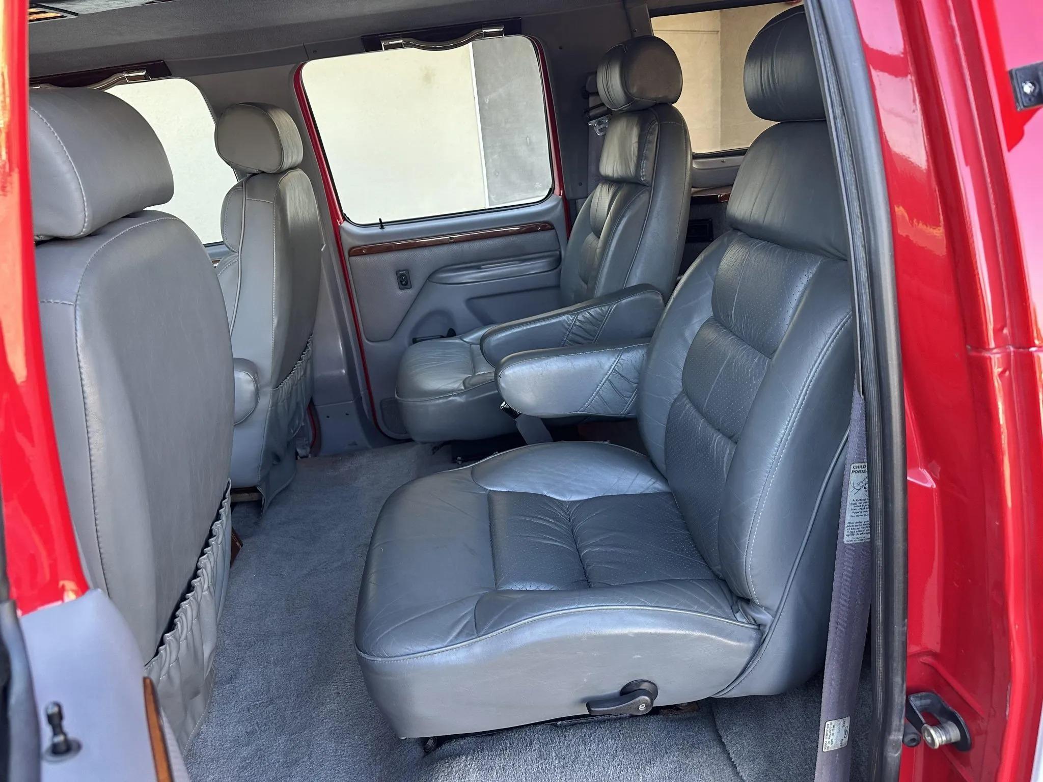 7.3L Power Stroke-Powered 1995 Ford C-350 Centurion 4×4