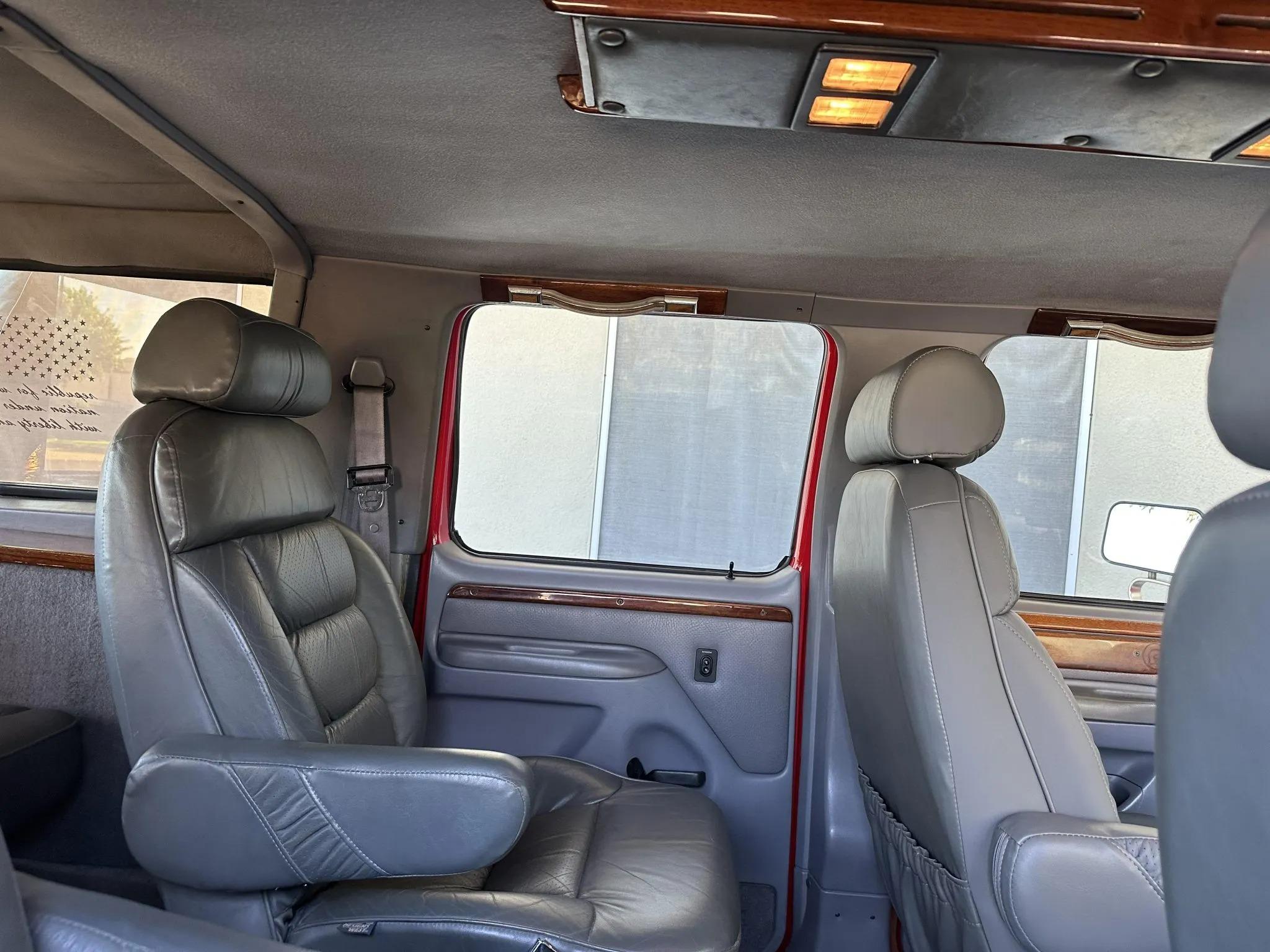 7.3L Power Stroke-Powered 1995 Ford C-350 Centurion 4×4