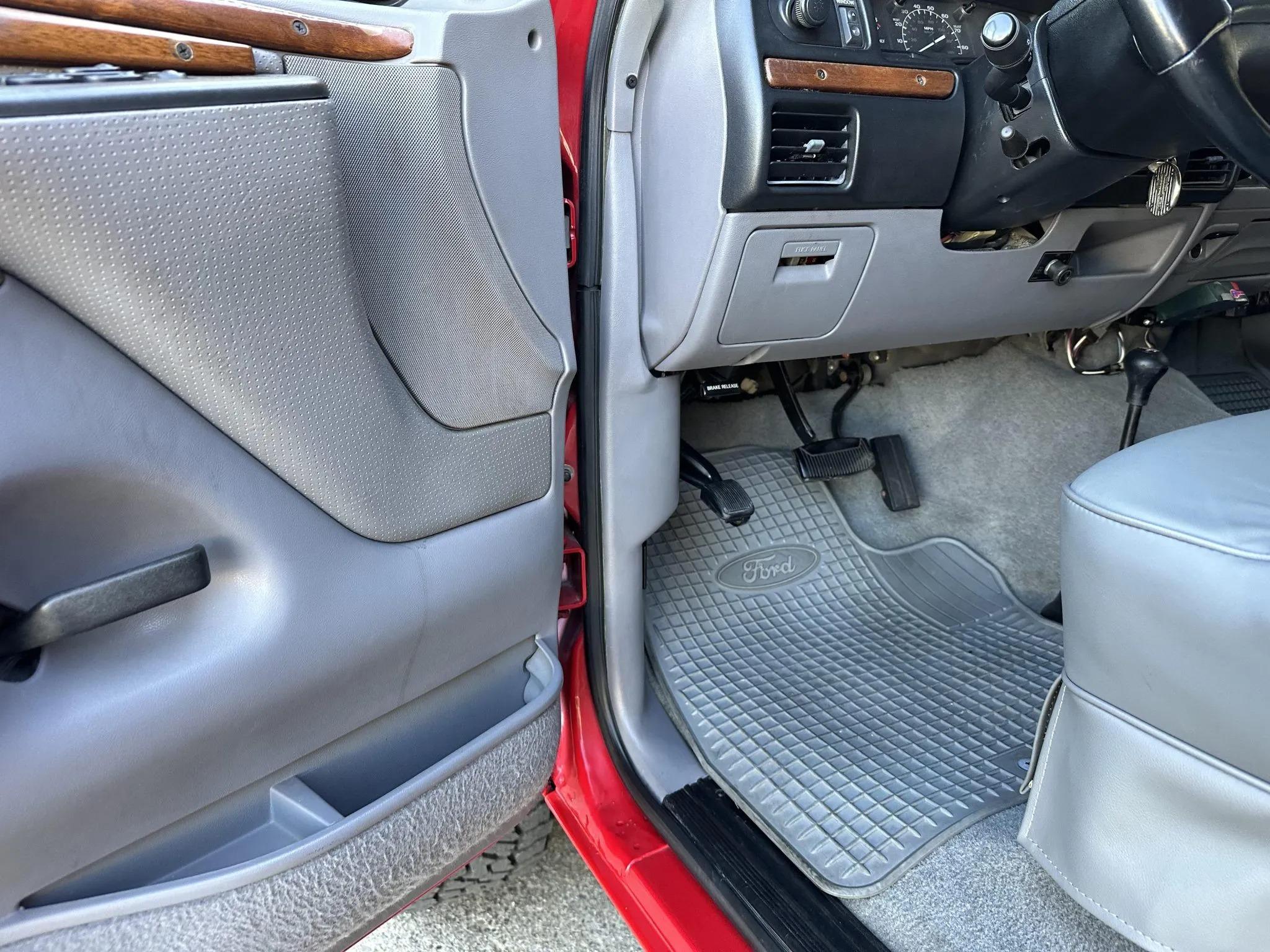 7.3L Power Stroke-Powered 1995 Ford C-350 Centurion 4×4