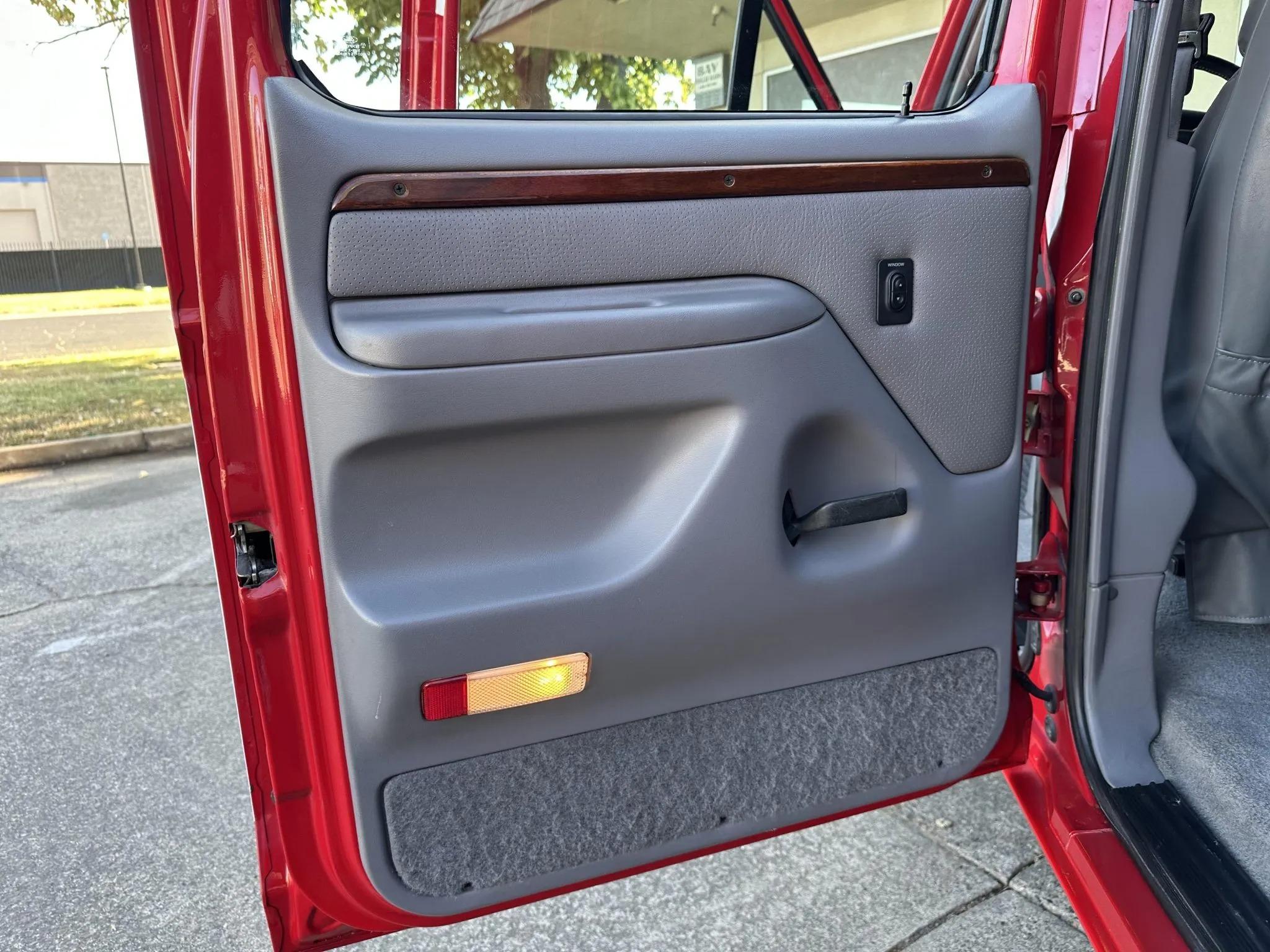 7.3L Power Stroke-Powered 1995 Ford C-350 Centurion 4×4