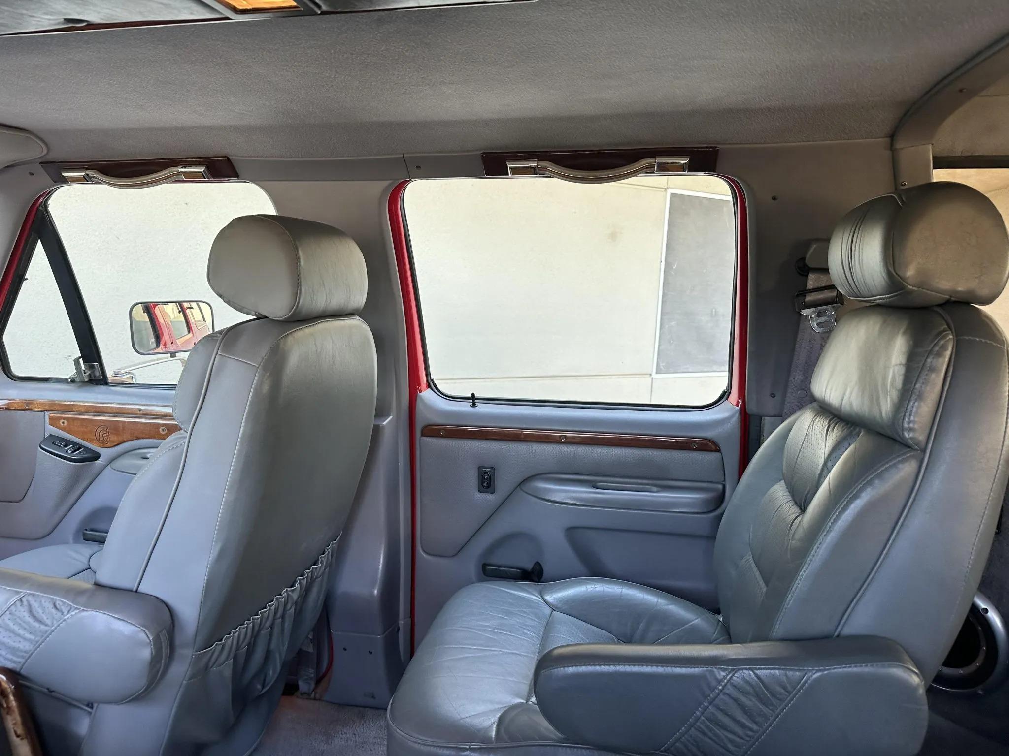 7.3L Power Stroke-Powered 1995 Ford C-350 Centurion 4×4