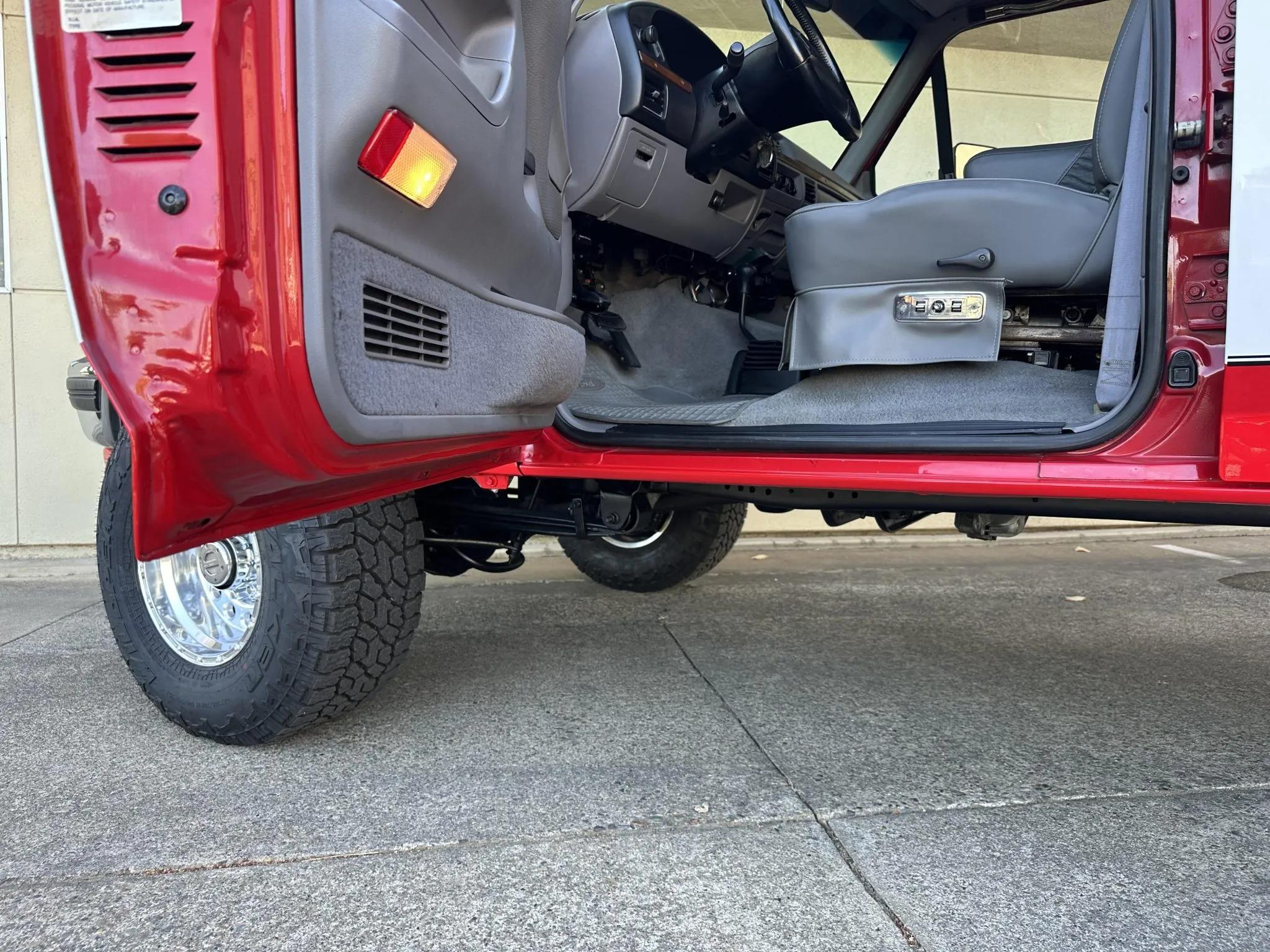 7.3L Power Stroke-Powered 1995 Ford C-350 Centurion 4×4