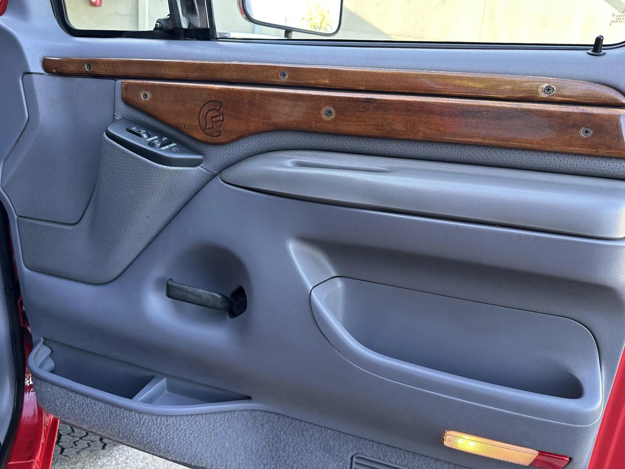 7.3L Power Stroke-Powered 1995 Ford C-350 Centurion 4×4