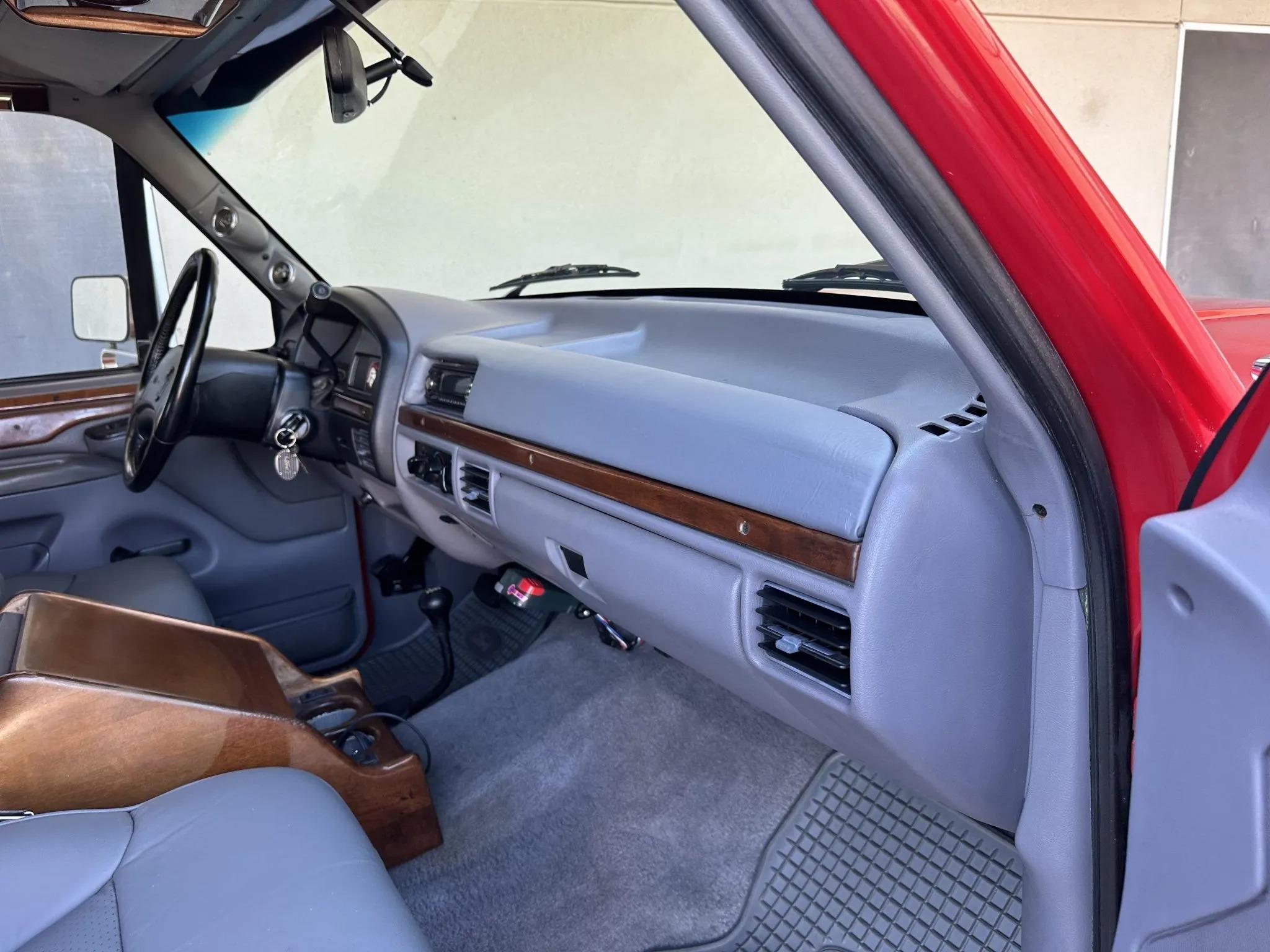 7.3L Power Stroke-Powered 1995 Ford C-350 Centurion 4×4