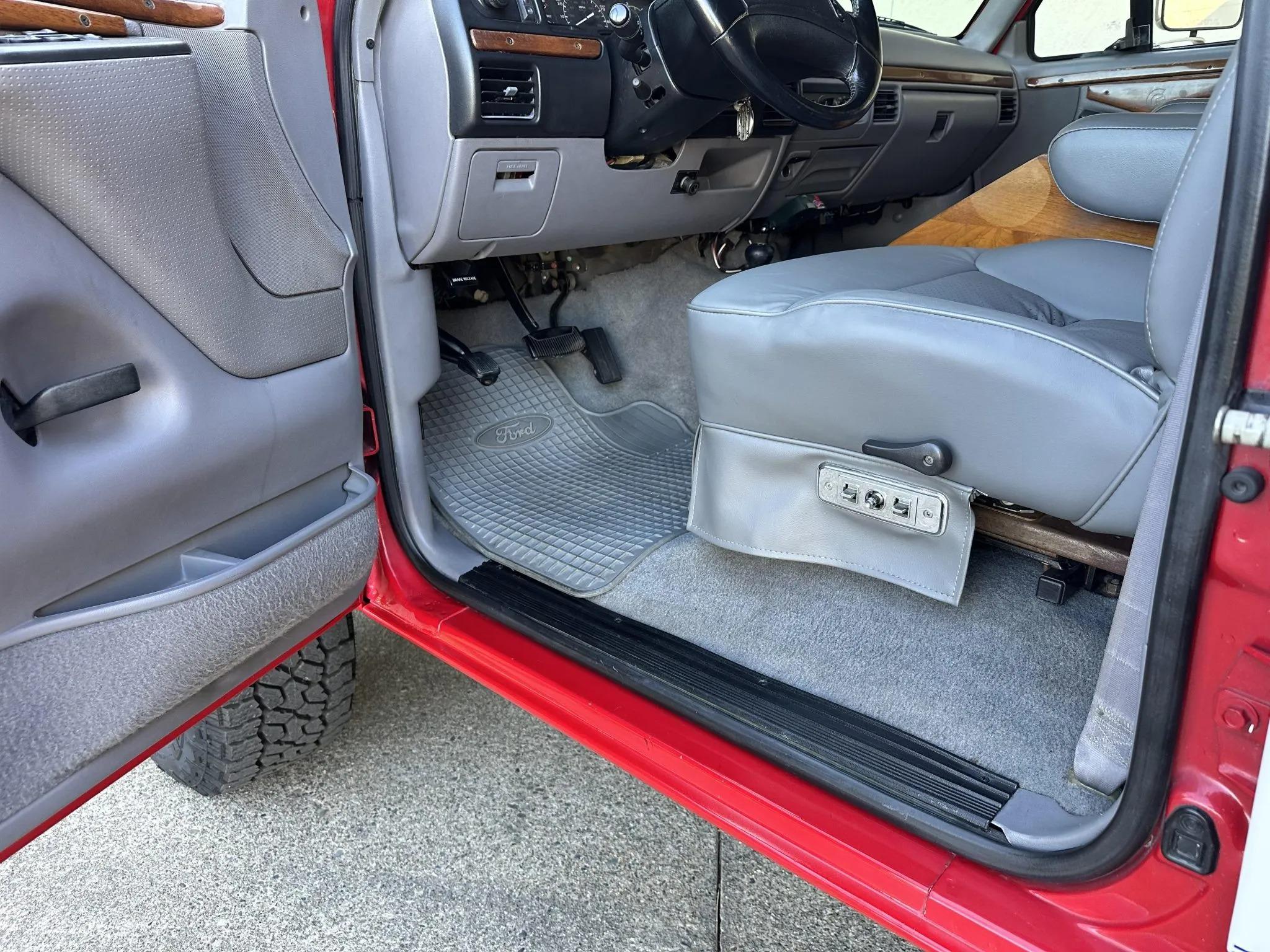 7.3L Power Stroke-Powered 1995 Ford C-350 Centurion 4×4