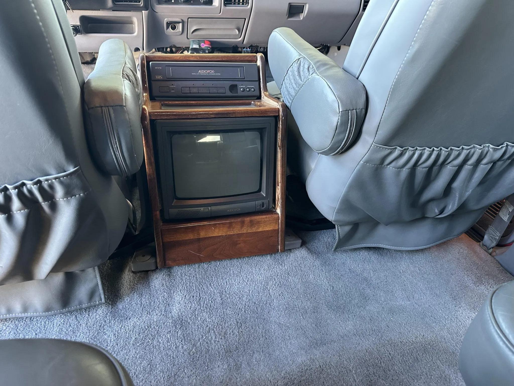 7.3L Power Stroke-Powered 1995 Ford C-350 Centurion 4×4