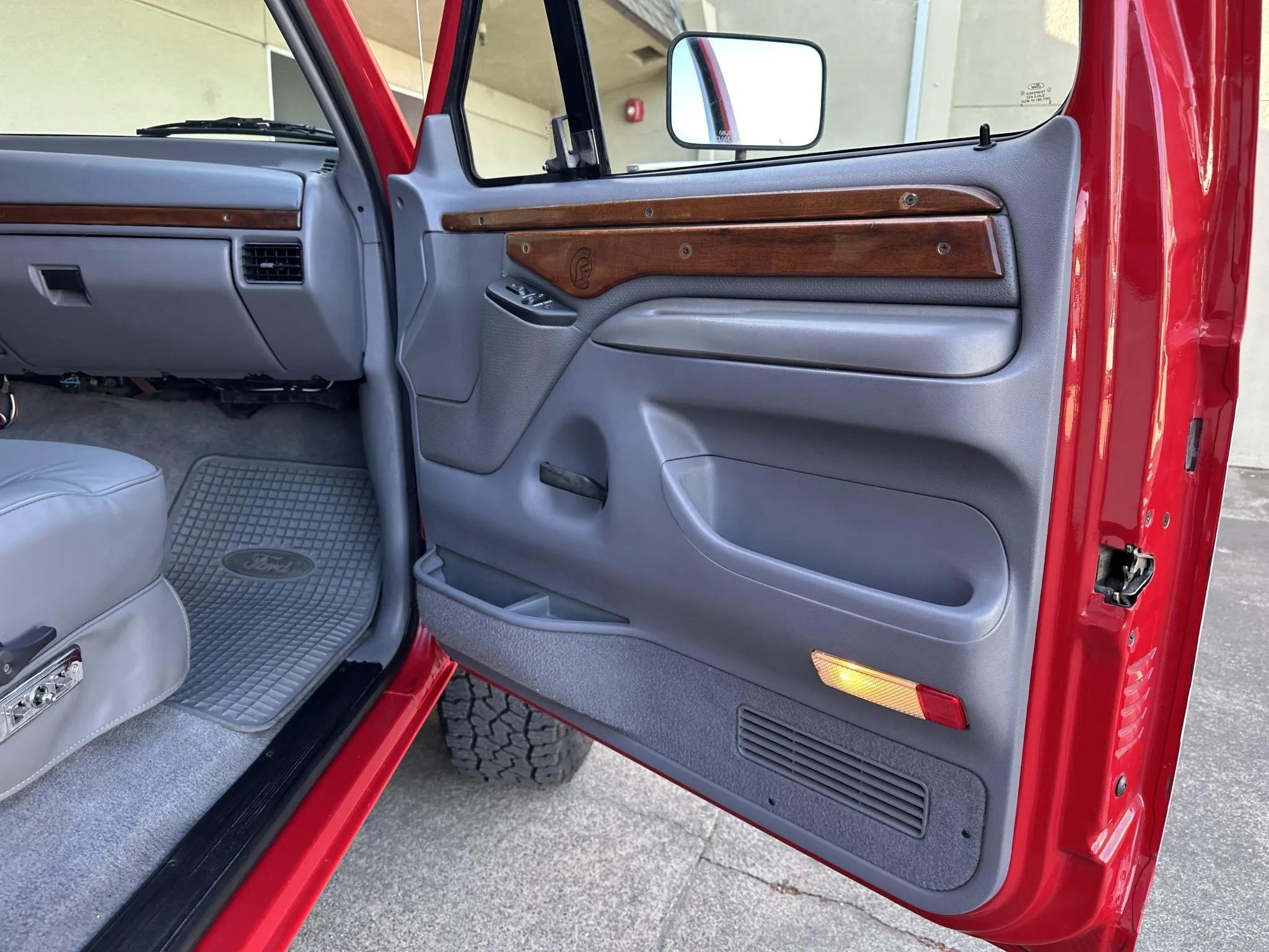 7.3L Power Stroke-Powered 1995 Ford C-350 Centurion 4×4