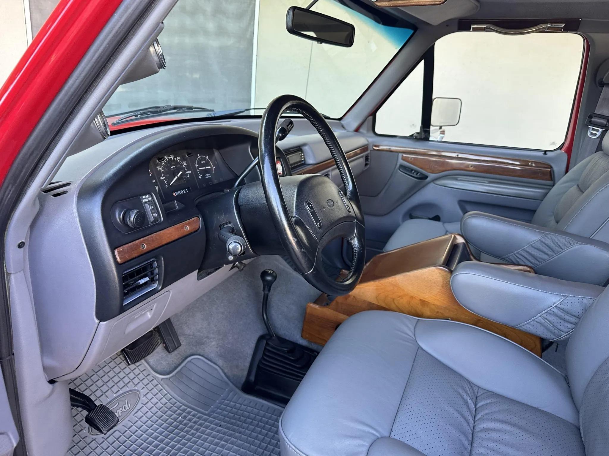 7.3L Power Stroke-Powered 1995 Ford C-350 Centurion 4×4