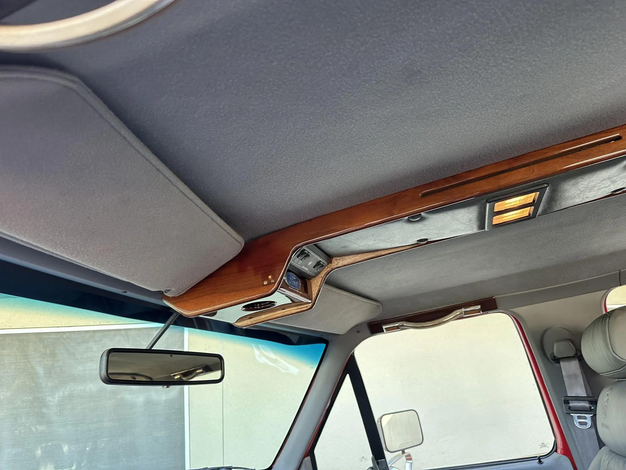 7.3L Power Stroke-Powered 1995 Ford C-350 Centurion 4×4