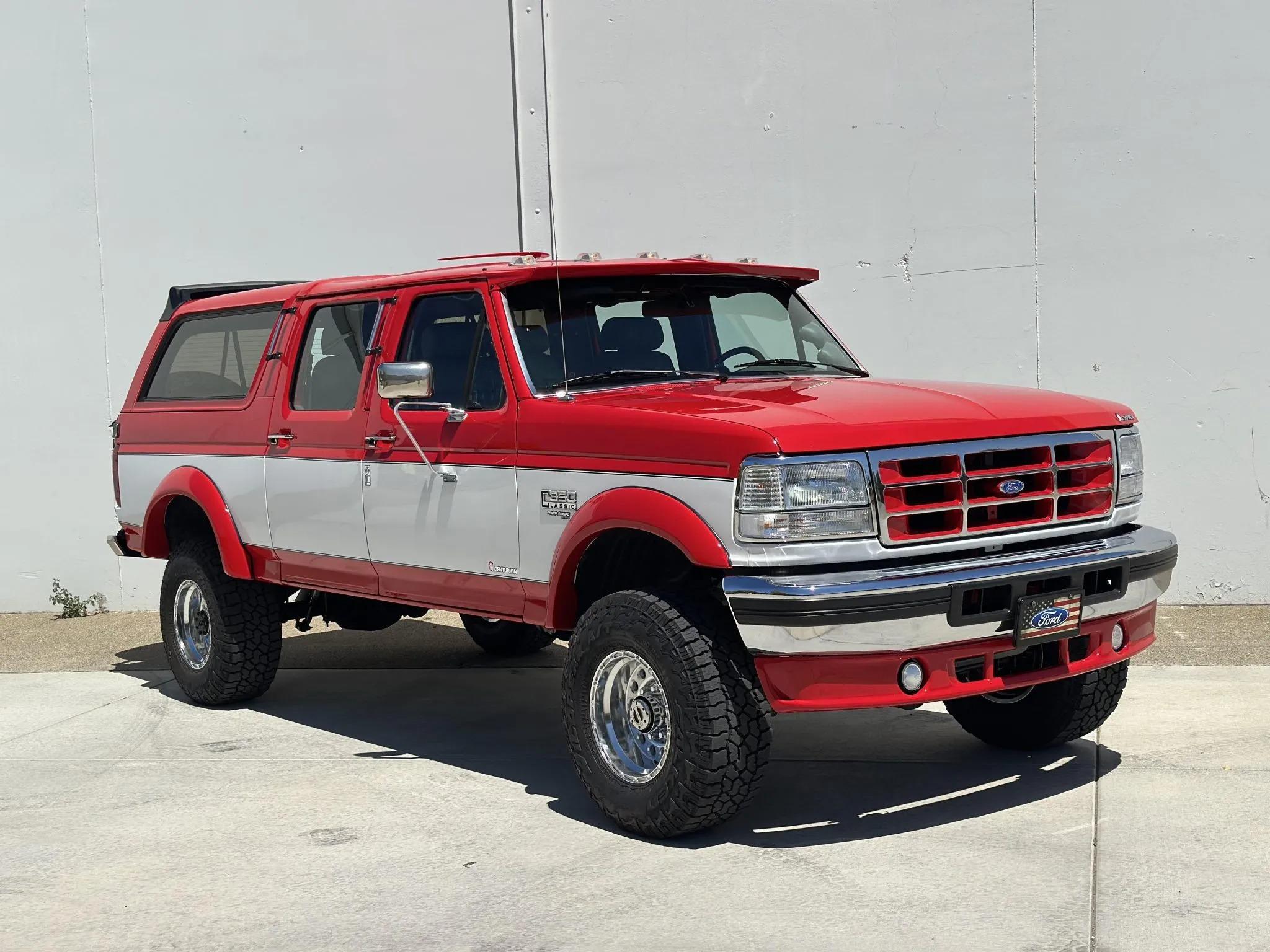 7.3L Power Stroke-Powered 1995 Ford C-350 Centurion 4×4 - 4