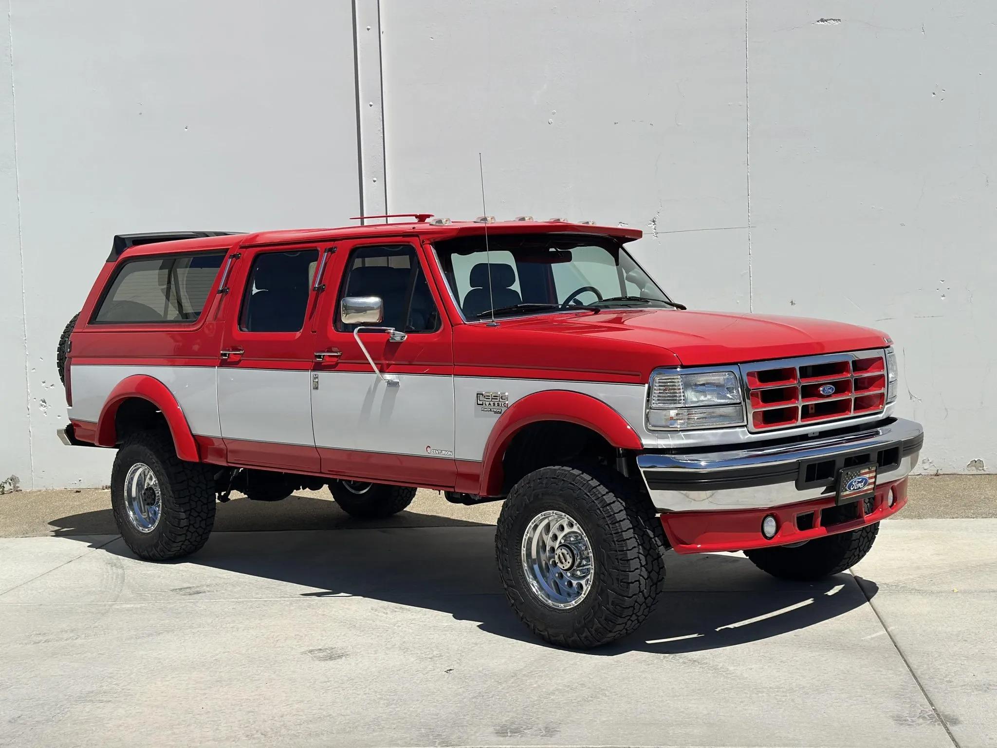 7.3L Power Stroke-Powered 1995 Ford C-350 Centurion 4×4 - 3