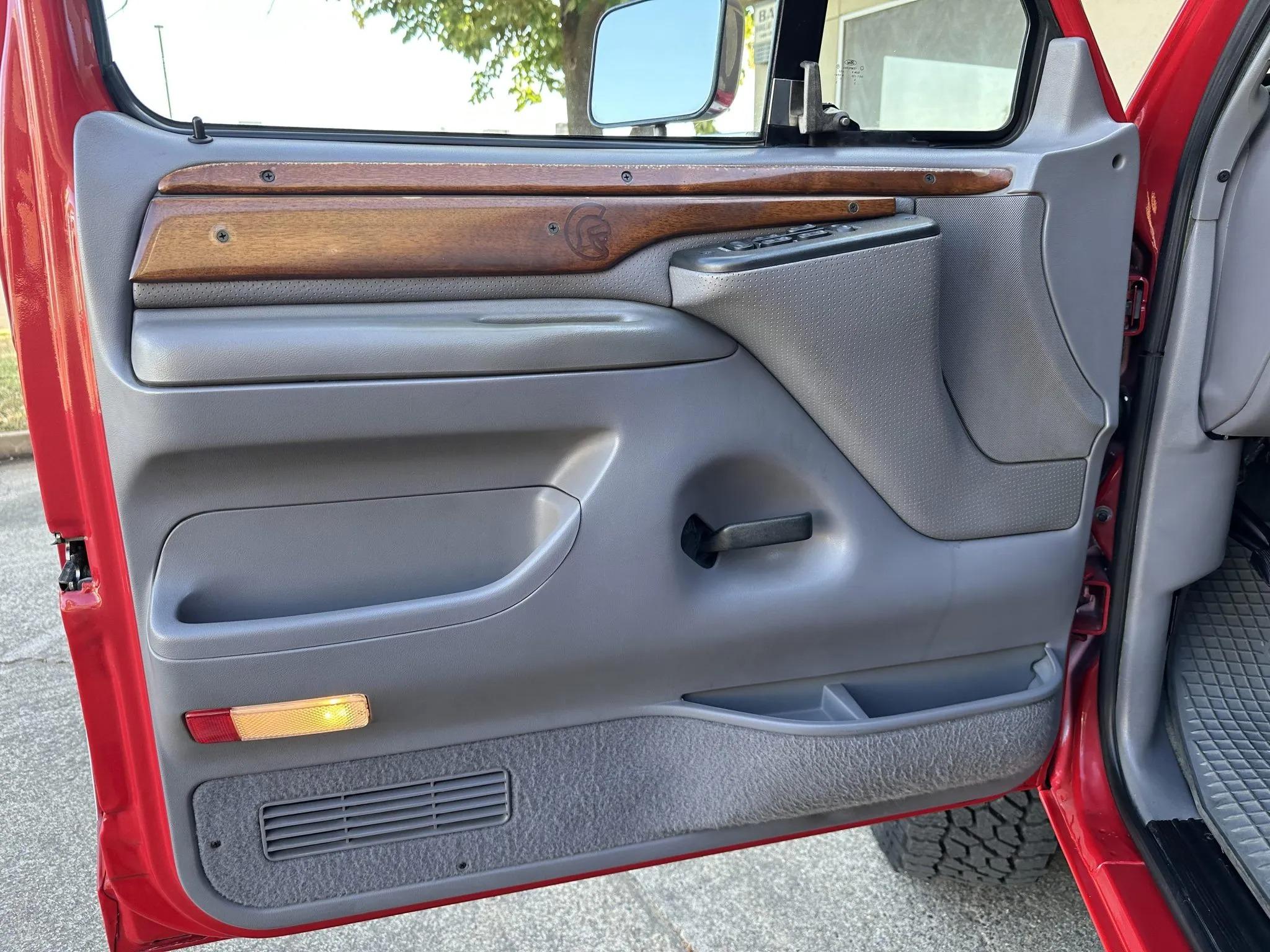 7.3L Power Stroke-Powered 1995 Ford C-350 Centurion 4×4