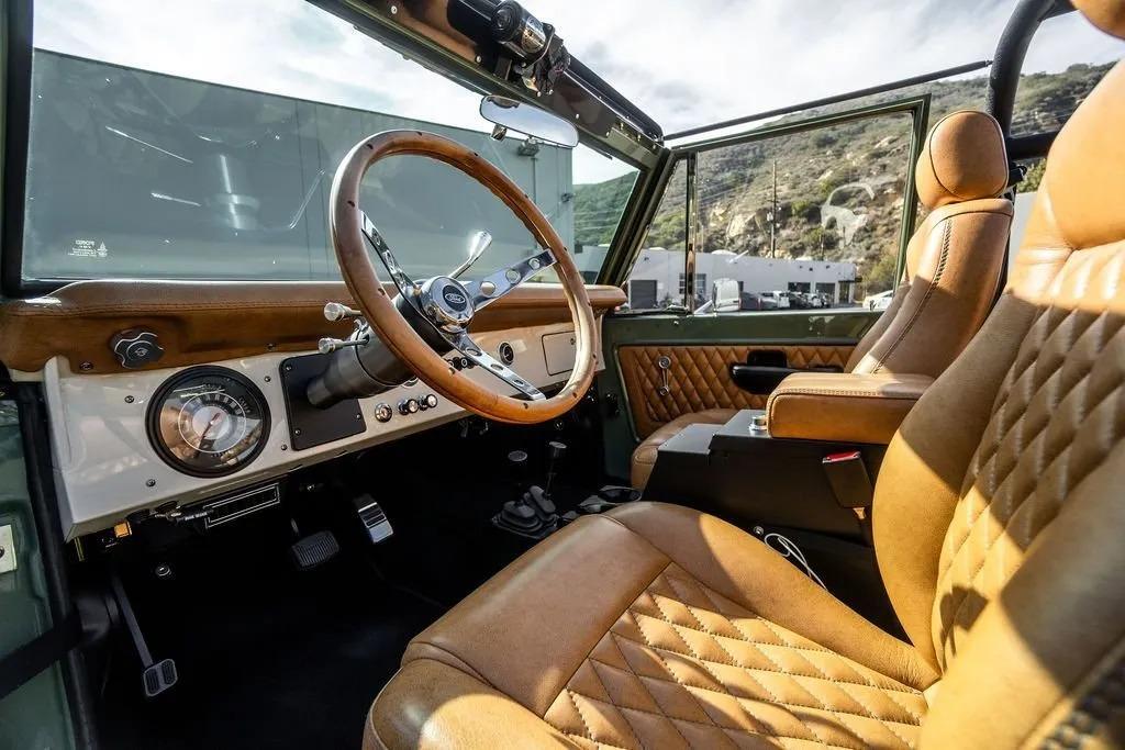 1973 Ford Bronco Restomod - 3