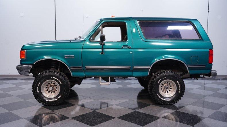 1989 Ford Bronco XLT - 2