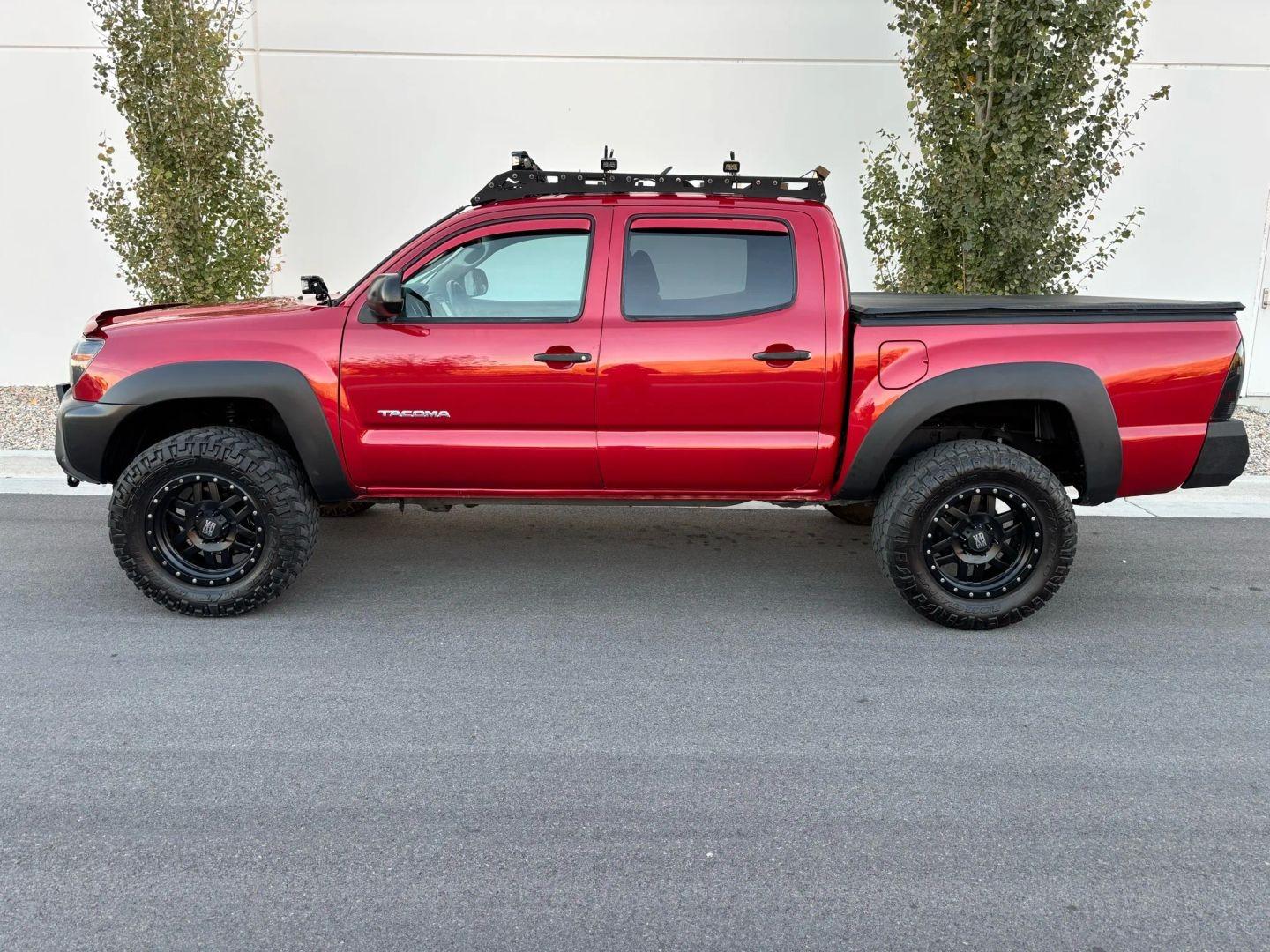 2015 Toyota Tacoma Double Cab - 2