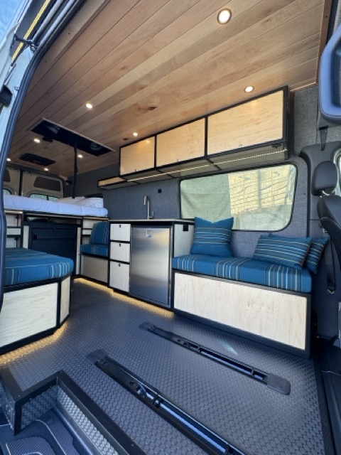 2024 Mercedes-Benz Sprinter 2500 High Roof