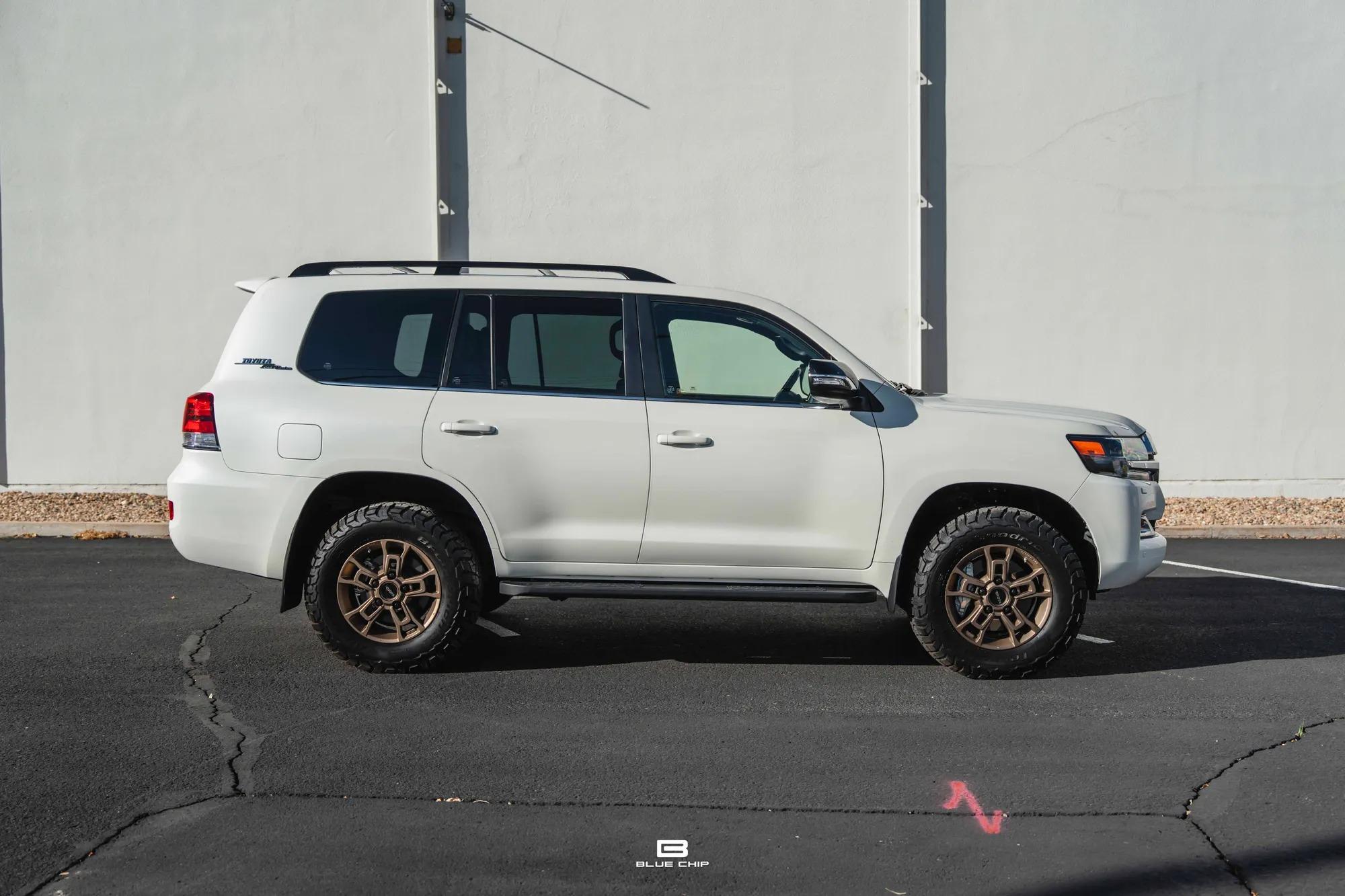 2021 Toyota Land Cruiser Heritage Edition