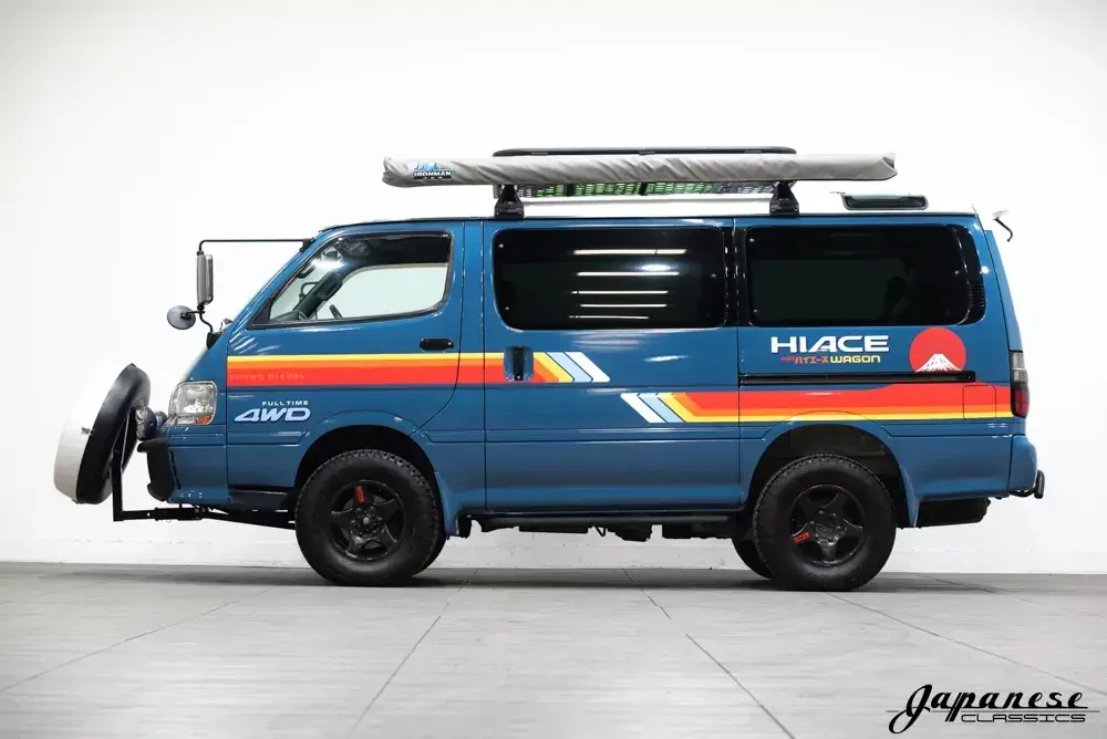 1996 Toyota HiAce Club Field Overland - 5