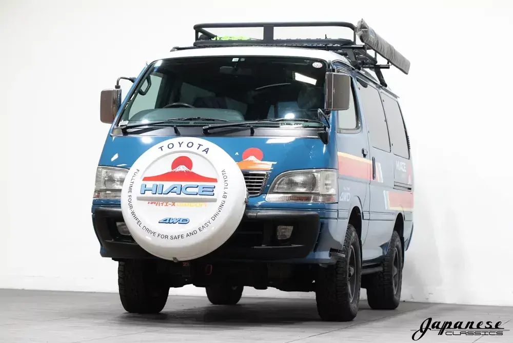 1996 Toyota HiAce Club Field Overland - 3