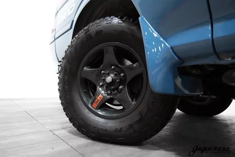 1996 Toyota HiAce Club Field Overland