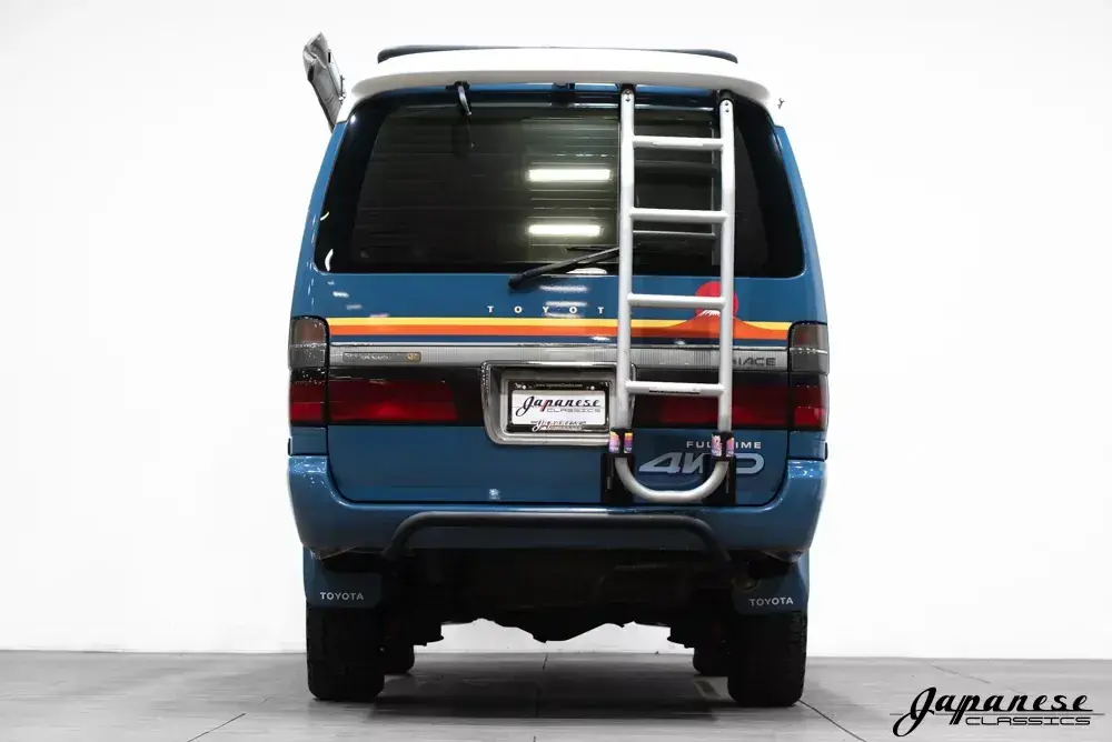 1996 Toyota HiAce Club Field Overland