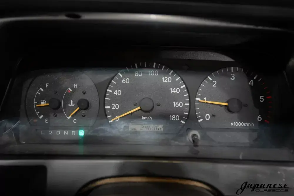 1996 Toyota HiAce Club Field Overland