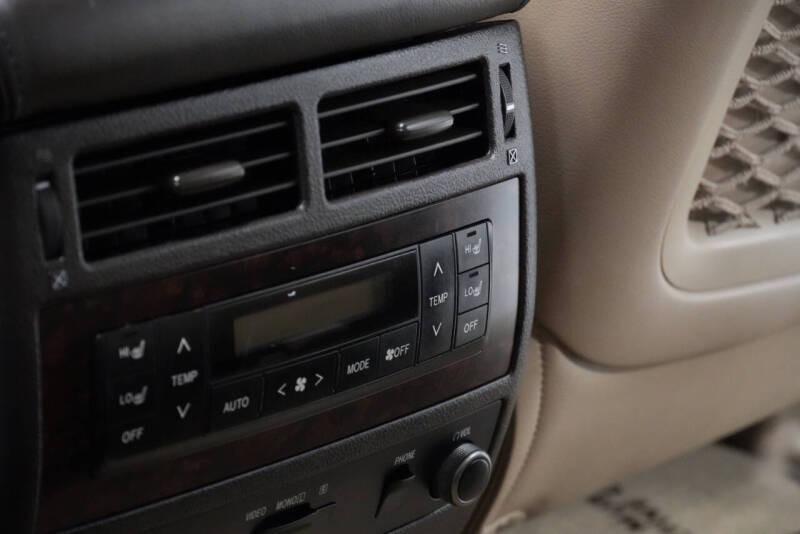 2011 Toyota Land Cruiser