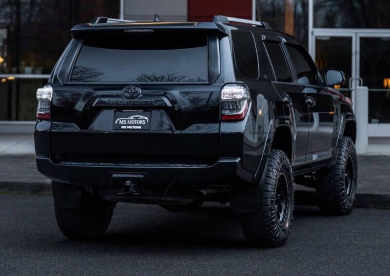 2020 Toyota 4Runner SR5 - 5